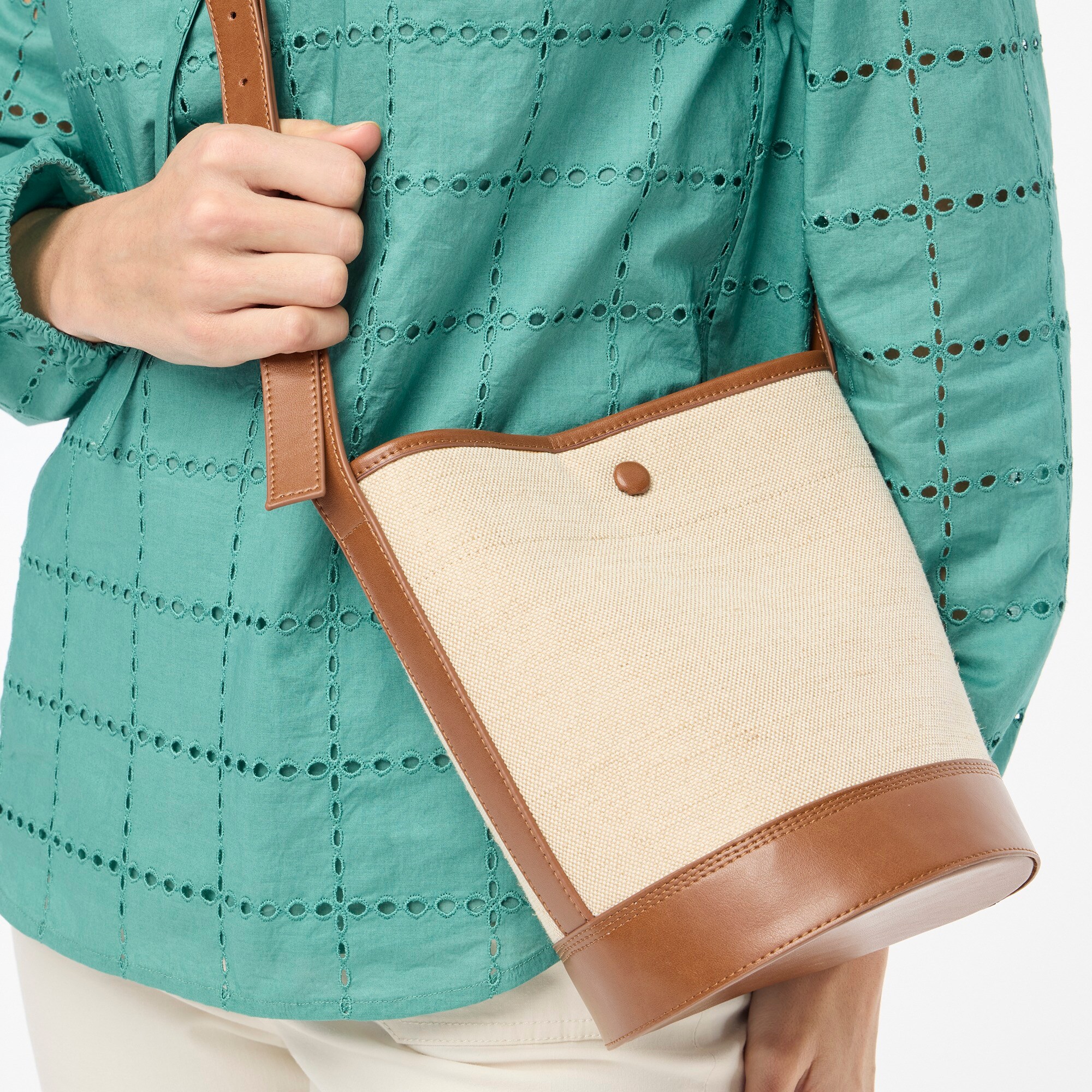 Canvas bucket bag