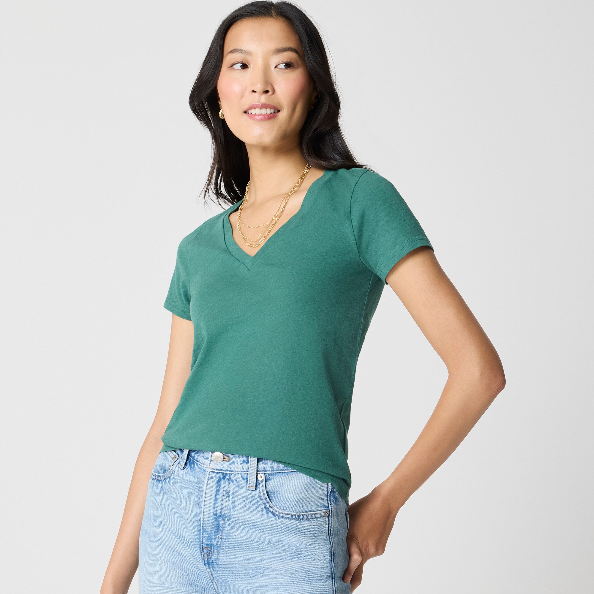 Short-sleeve vintage cotton V-neck tee