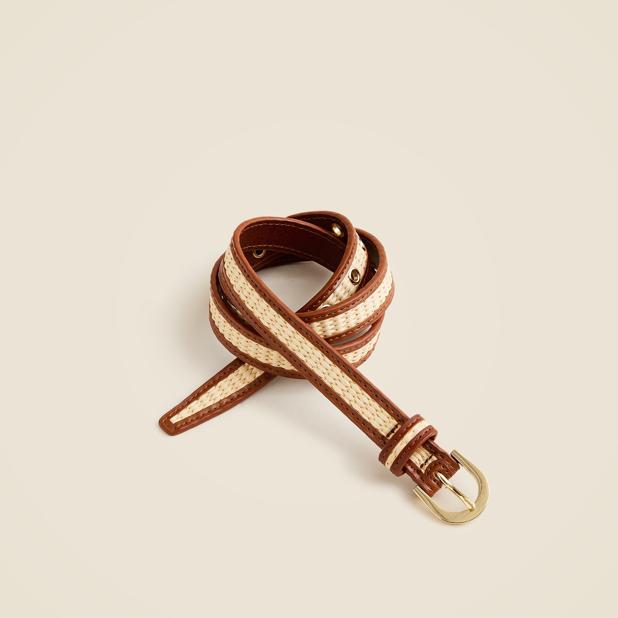 Slim classic belt in faux raffia