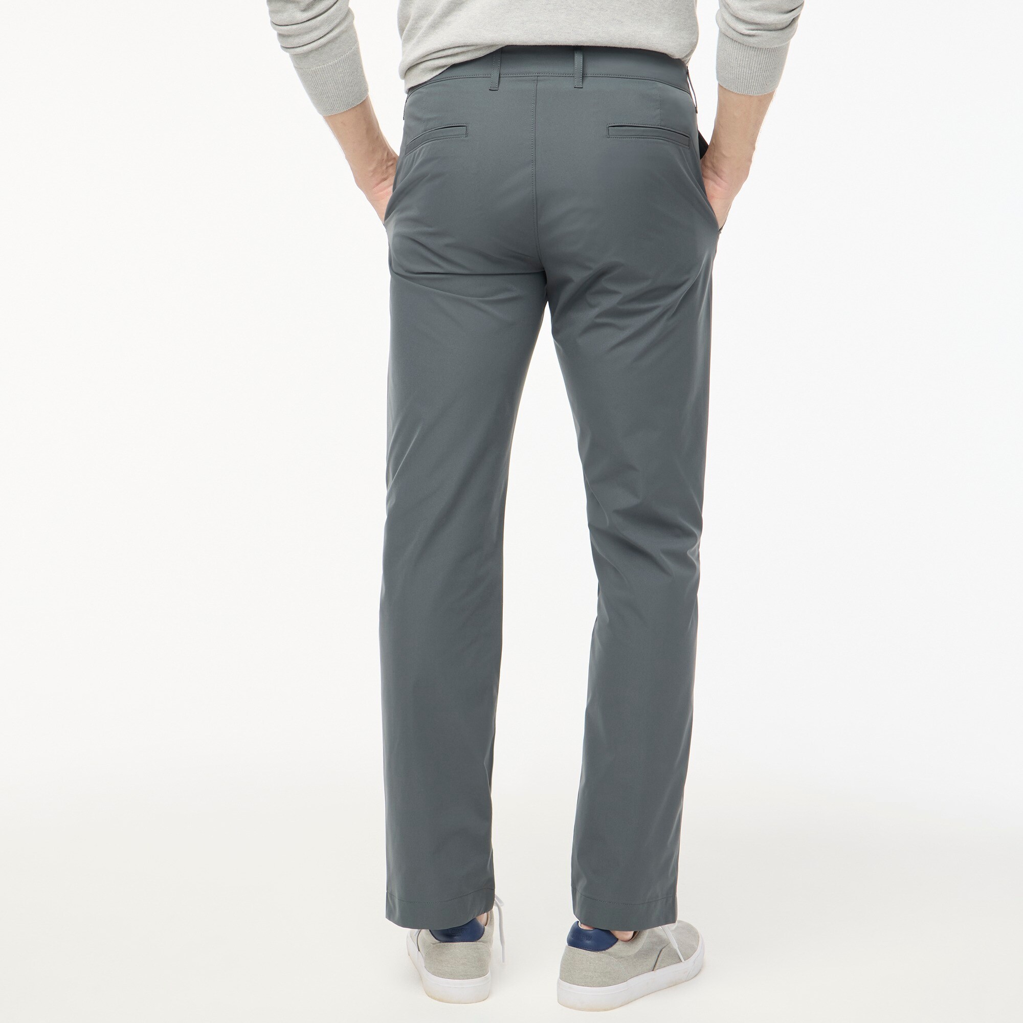 Straight-fit tech chino pant