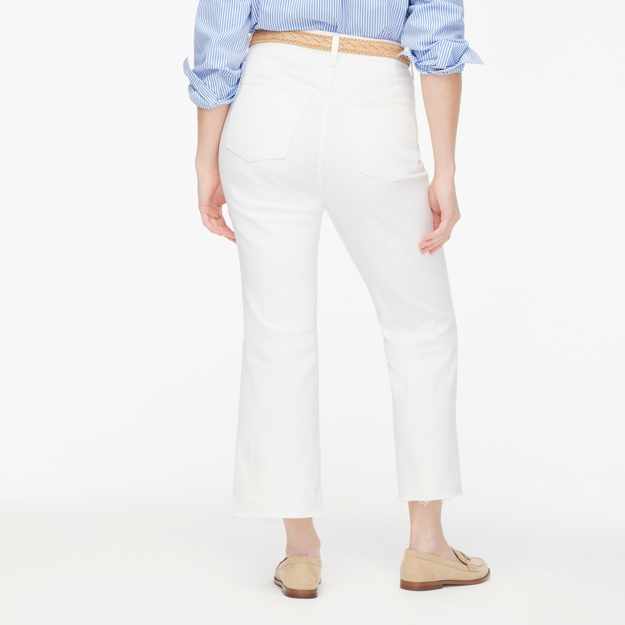 Curvy mid-rise flare crop jean in signature stretch