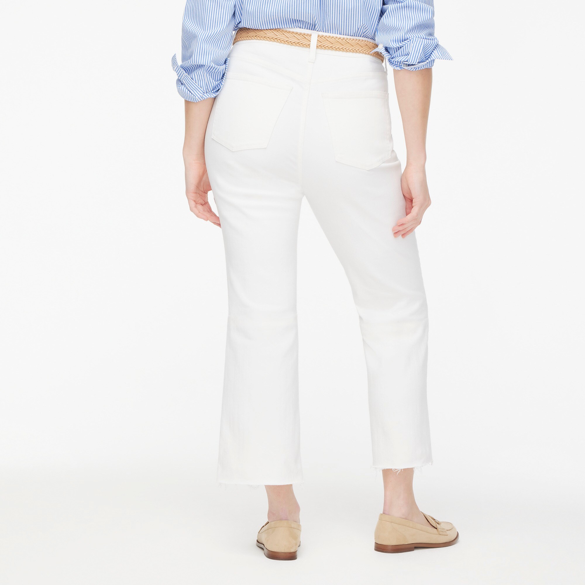 Curvy mid-rise flare crop jean in signature stretch
