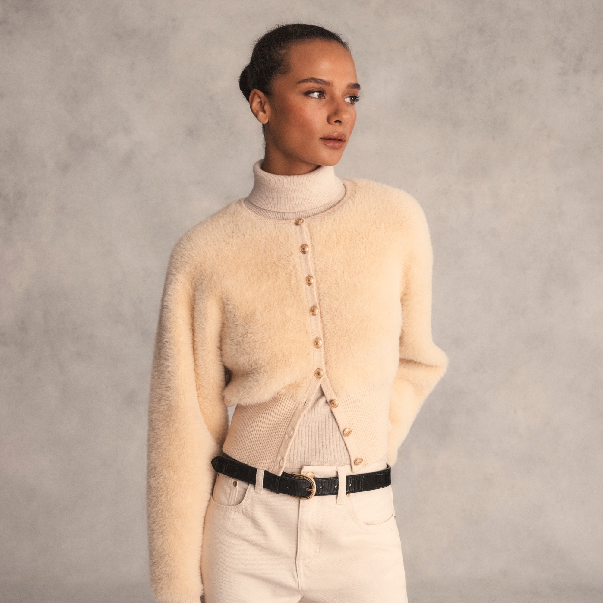 womens Fitted-waist cardigan in fuzzy yarn
