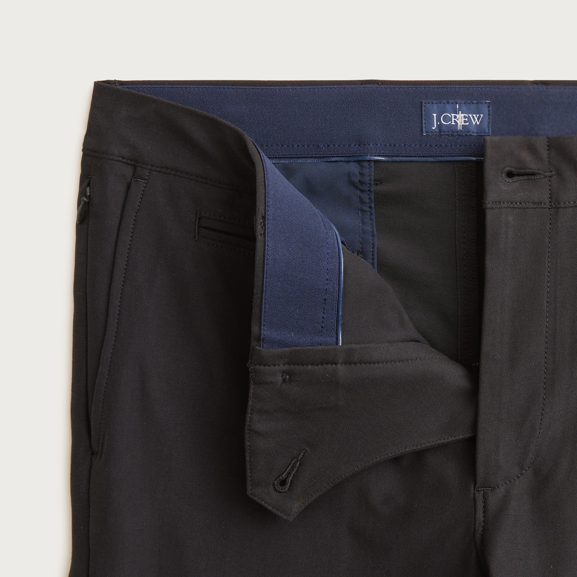 484 Slim-fit tech pant