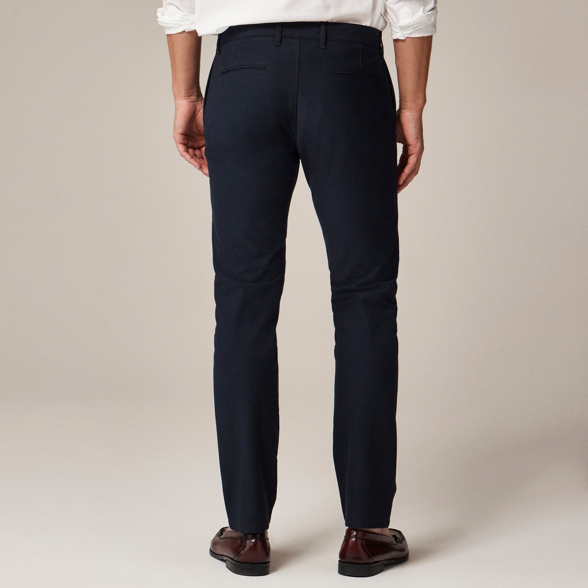 484 Slim-fit tech pant