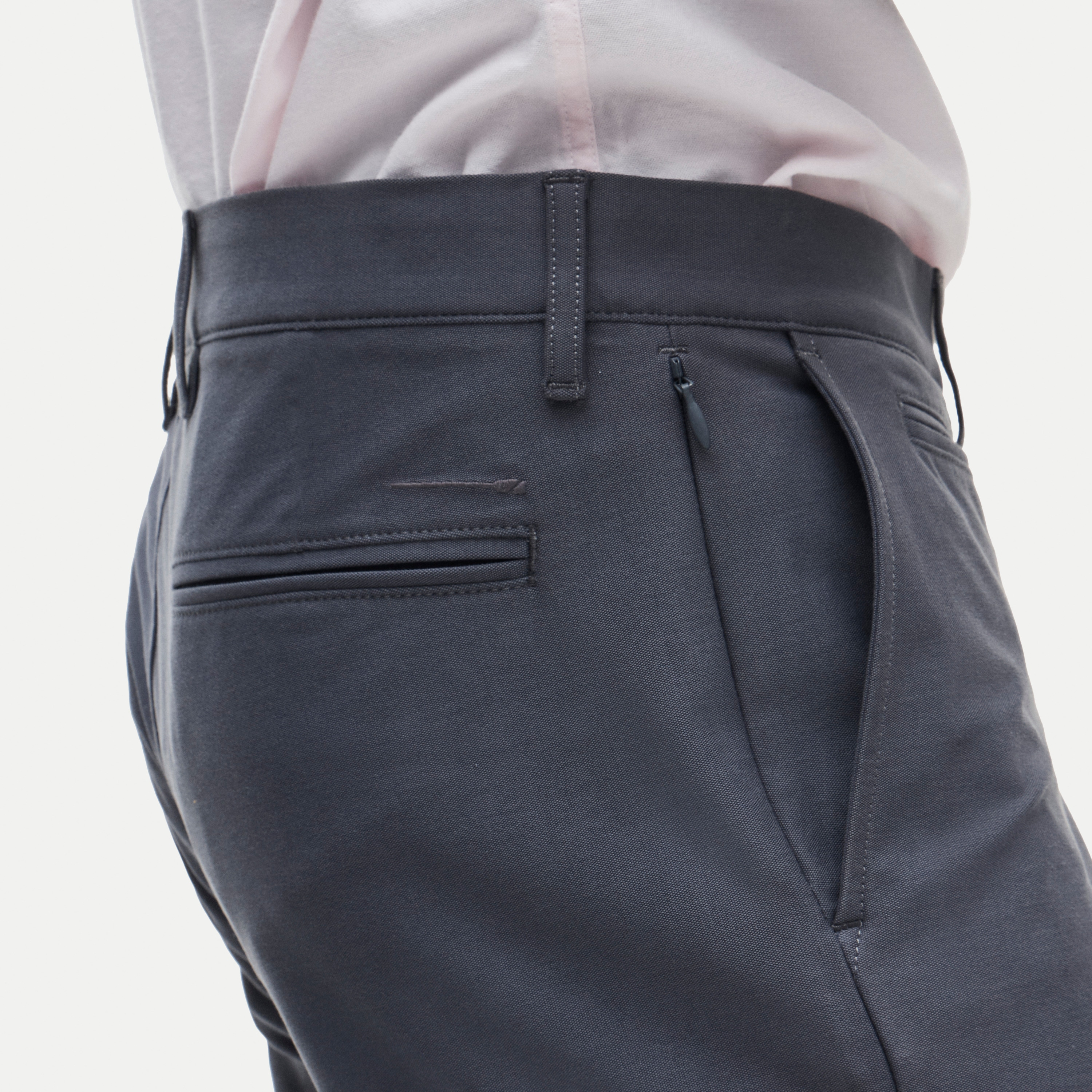 484 Slim-fit tech pant