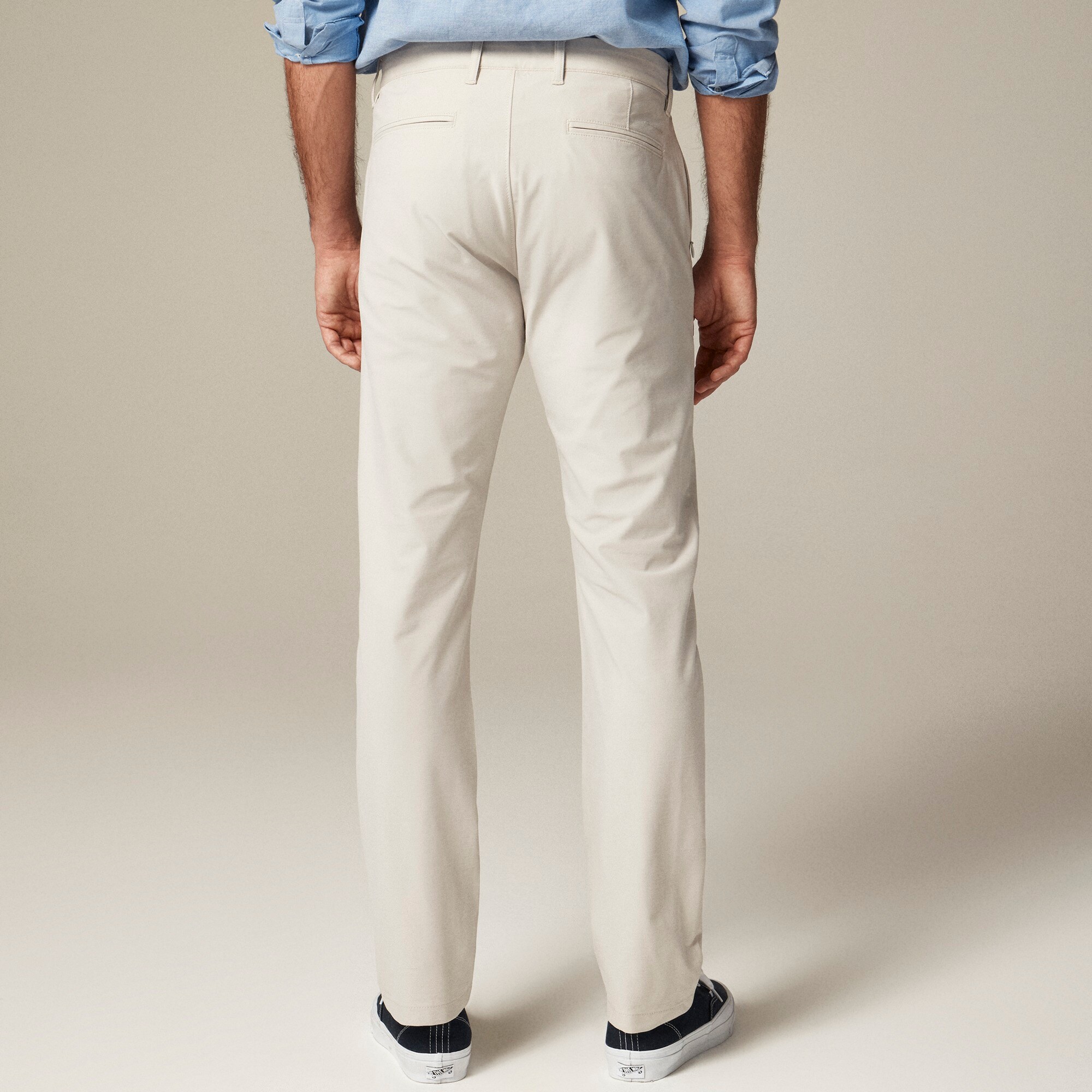 484 Slim-fit tech pant
