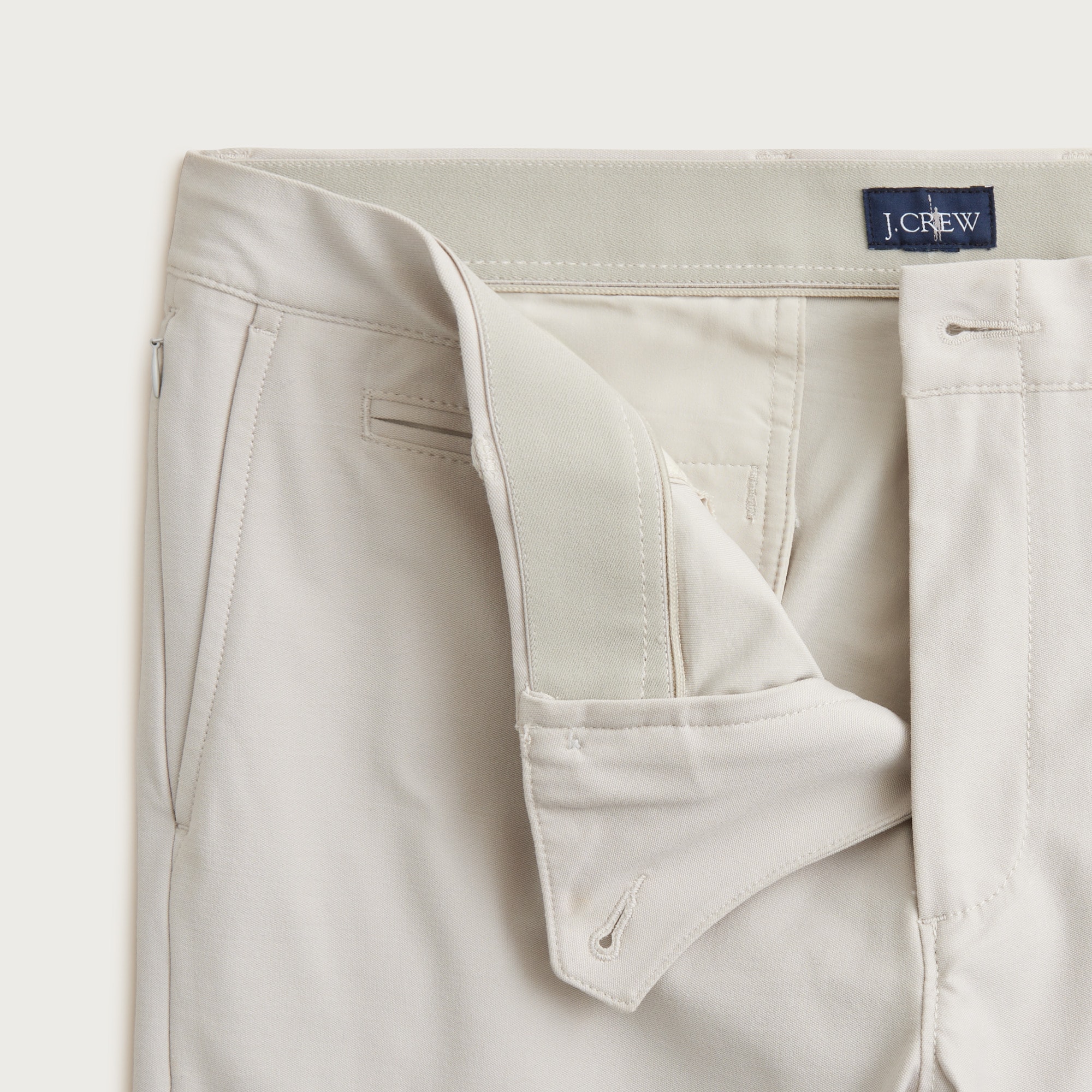 484 Slim-fit tech pant