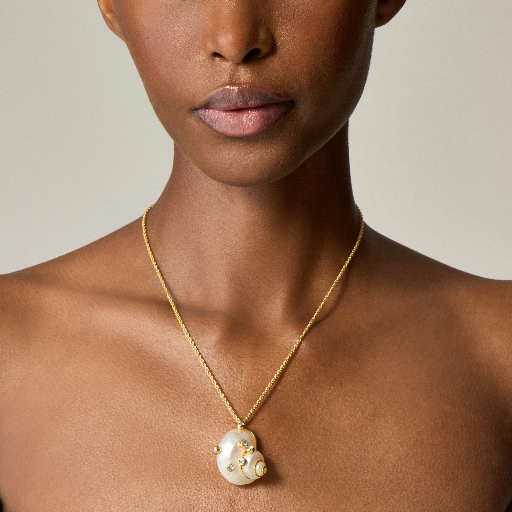 womens Seashell pendant necklace with crystals