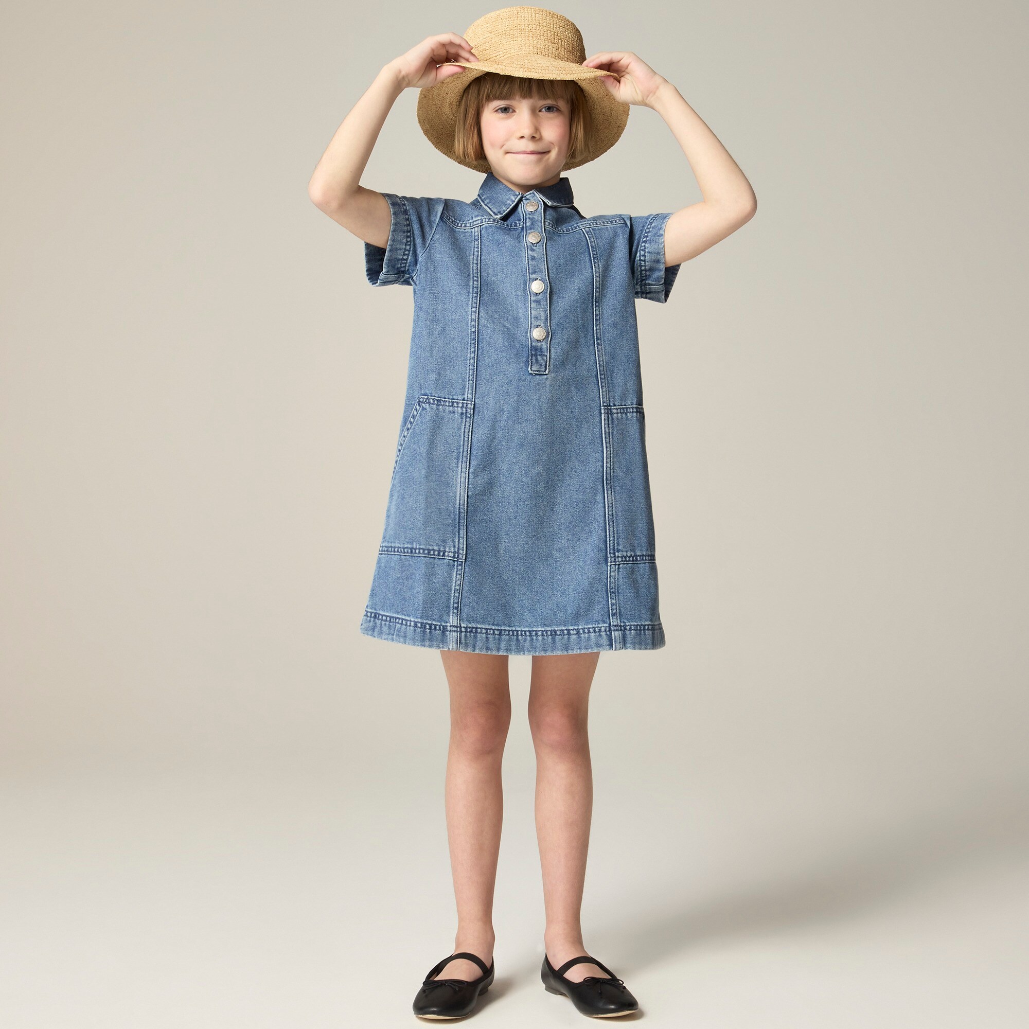  Girls' short-sleeve shirt-dress in drapey denim