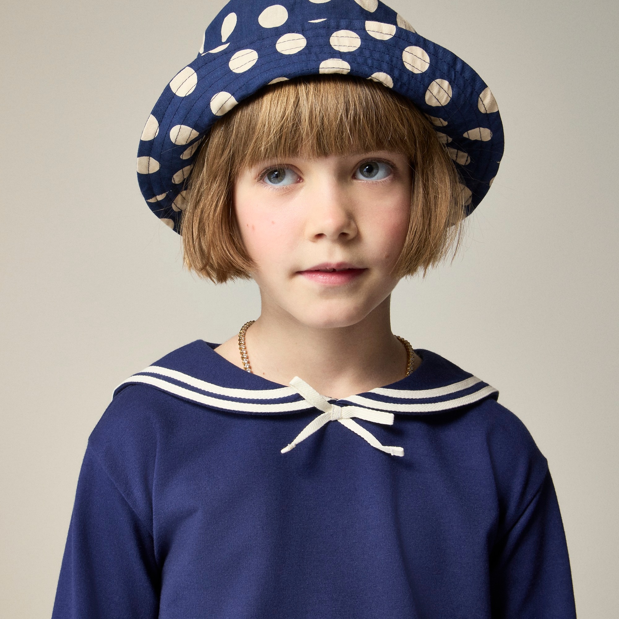 Girls' sailor-collar sweatshirt