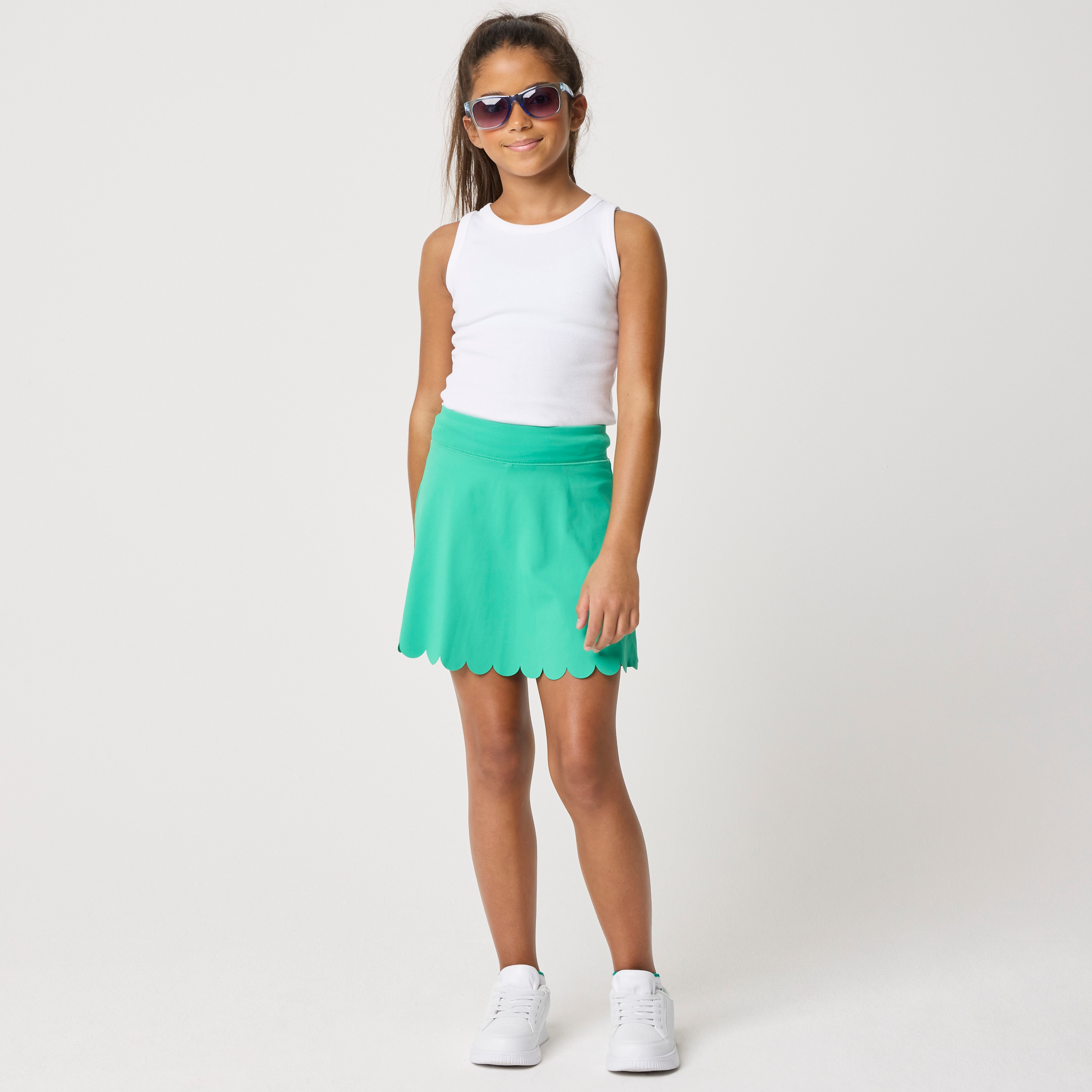 Girls' scallop-hem active skort