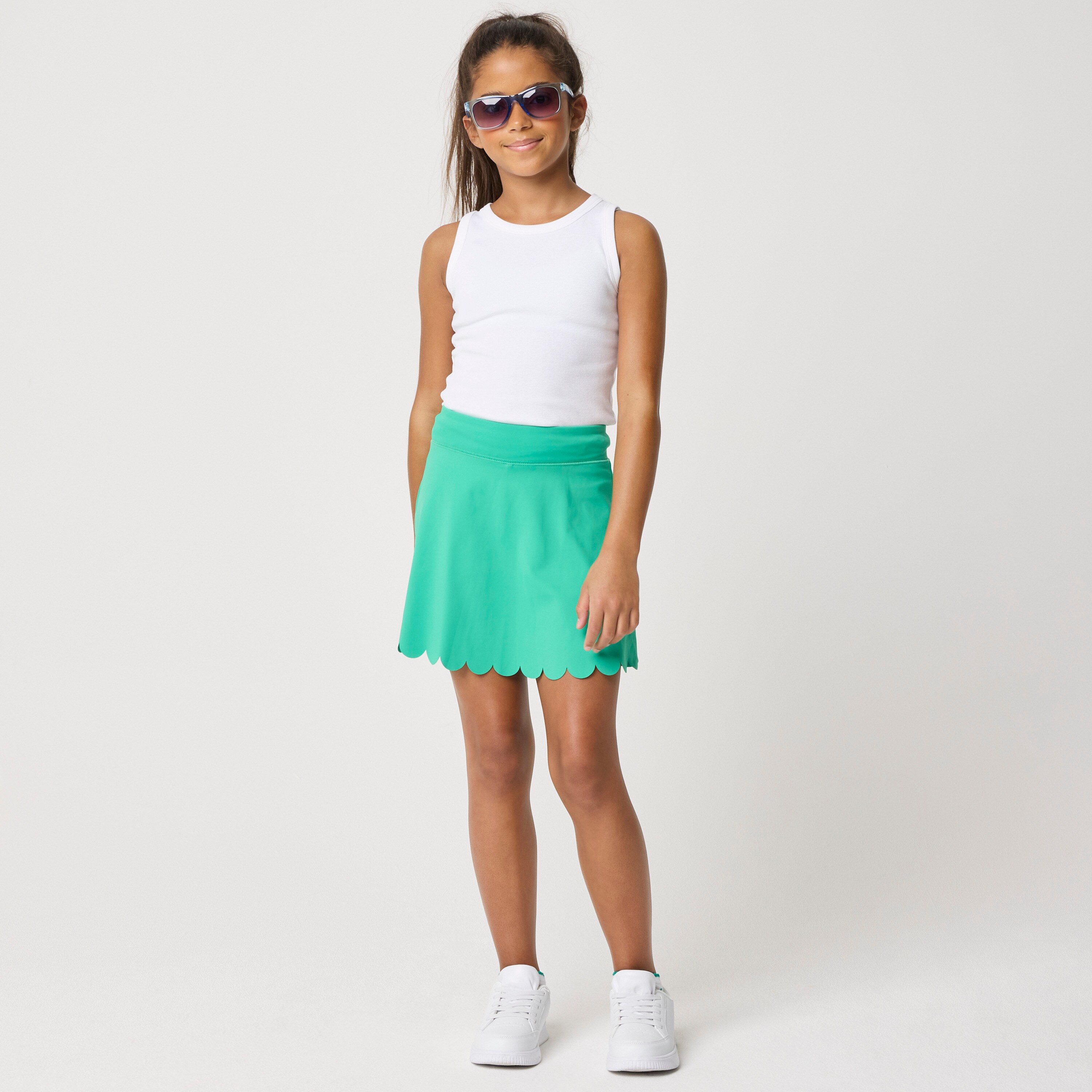 Girls' scallop-hem active skort