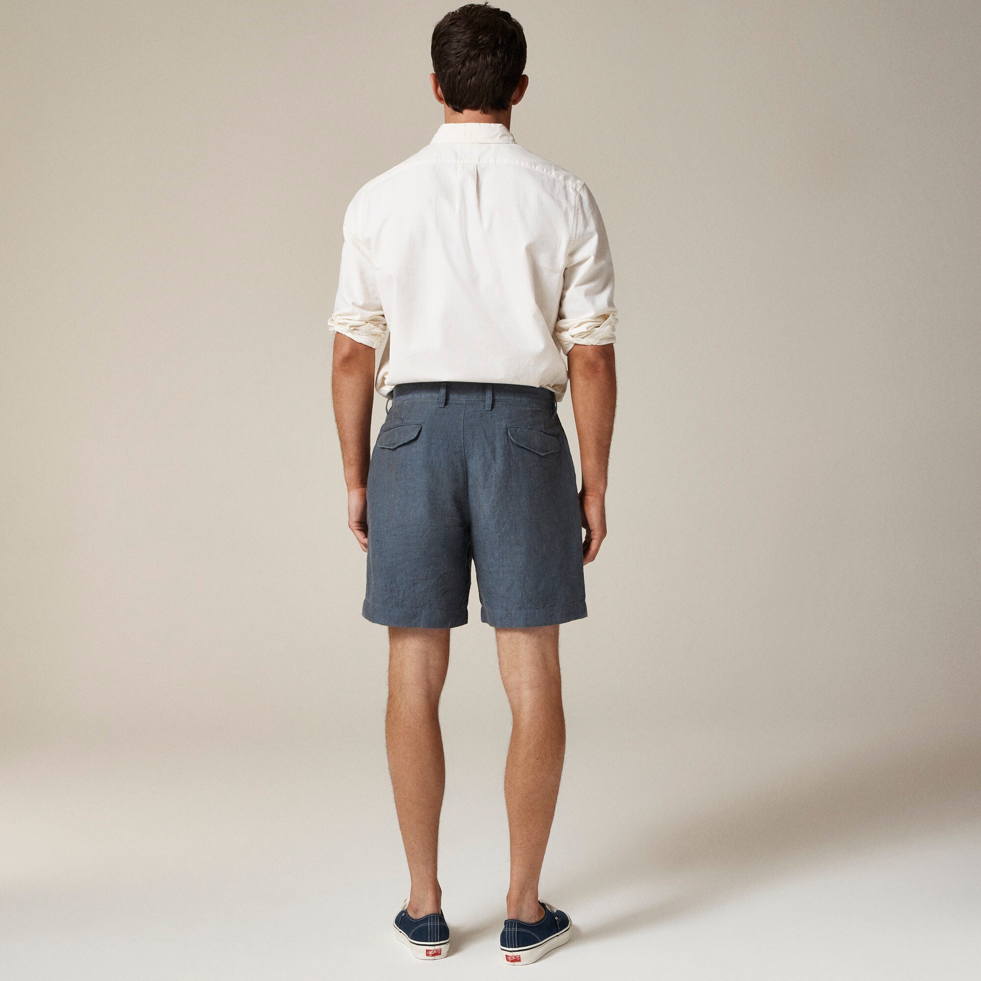 8.5" linen short