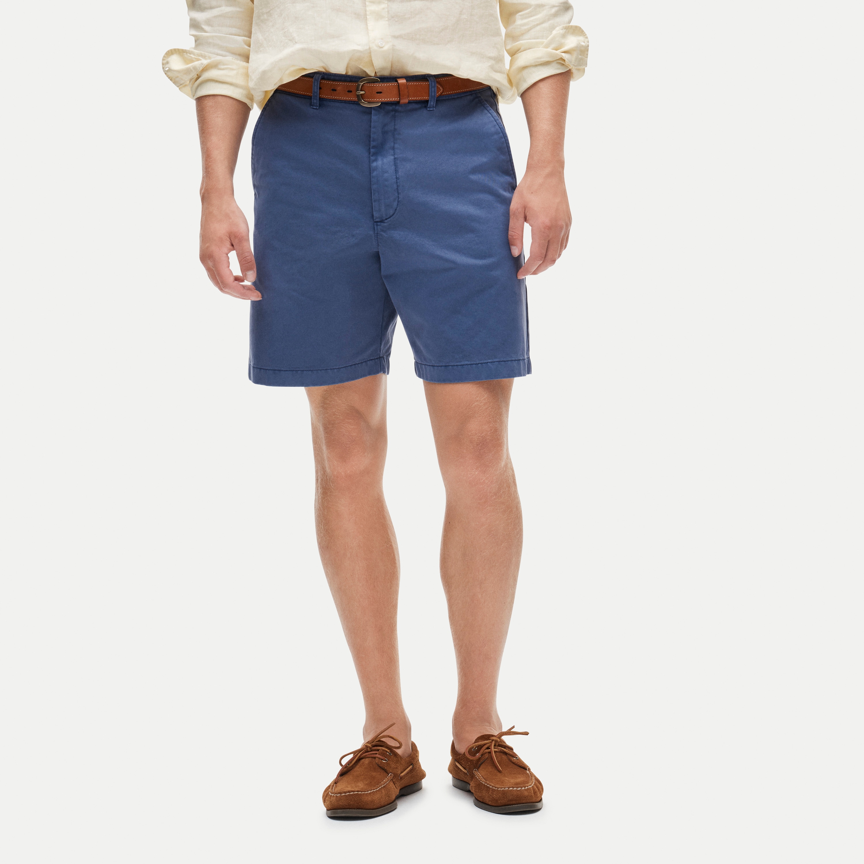 8" Classic chino short