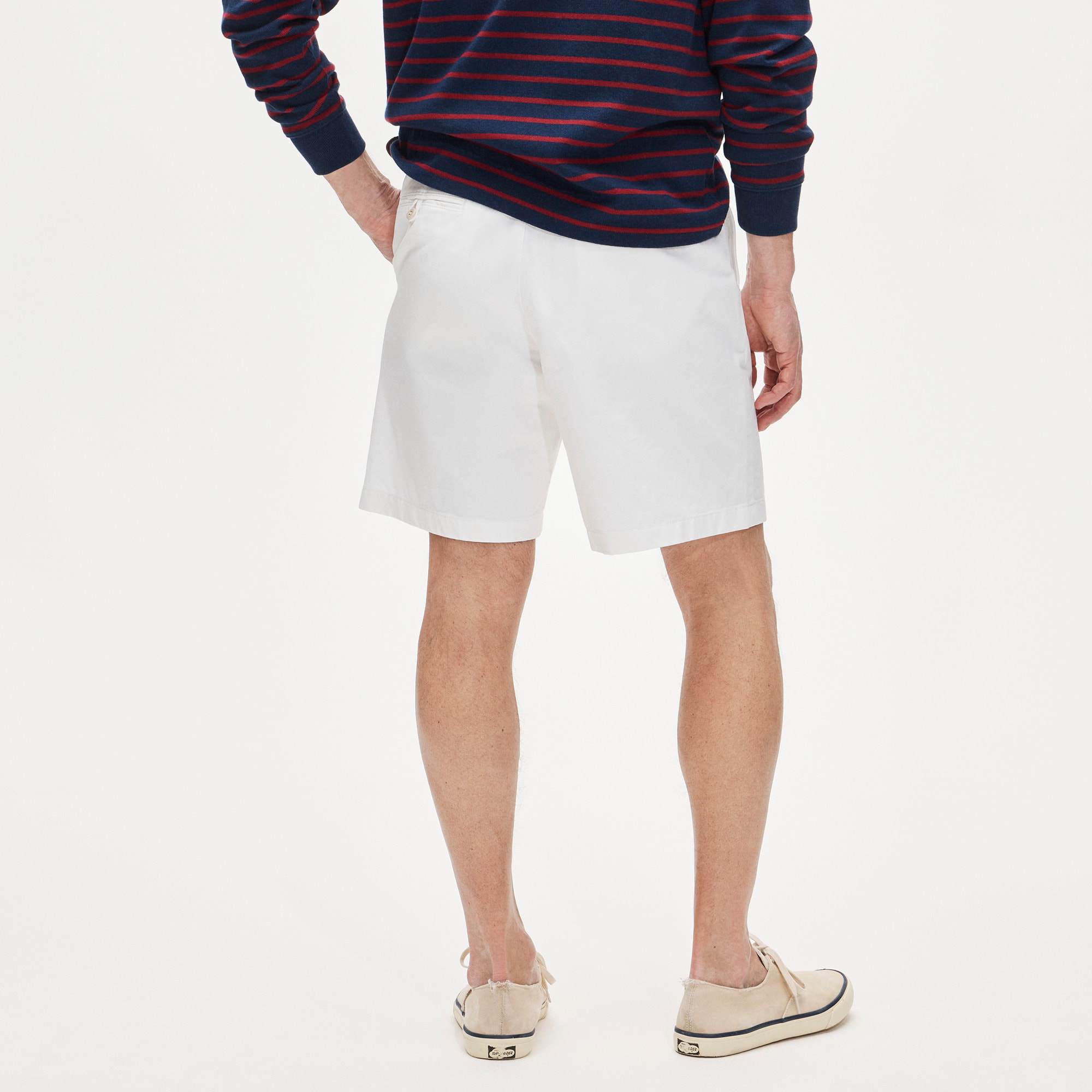 8" Classic chino short