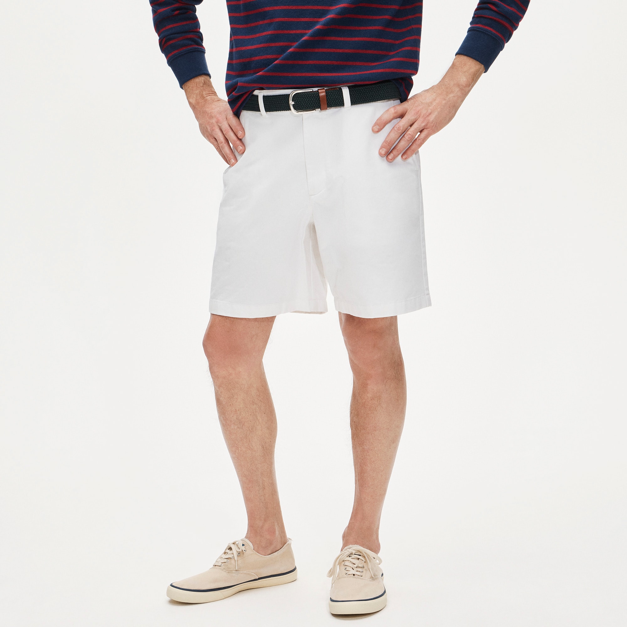 8" Classic chino short