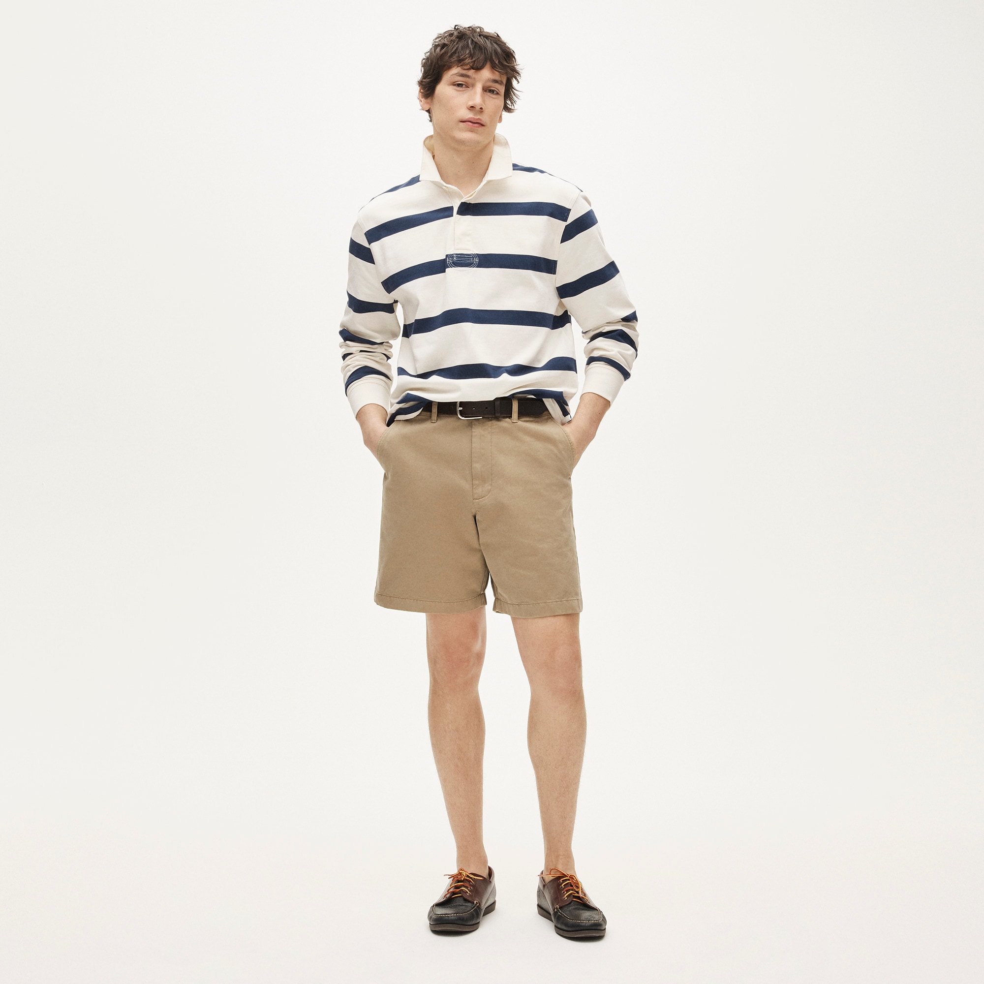 8" Classic chino short