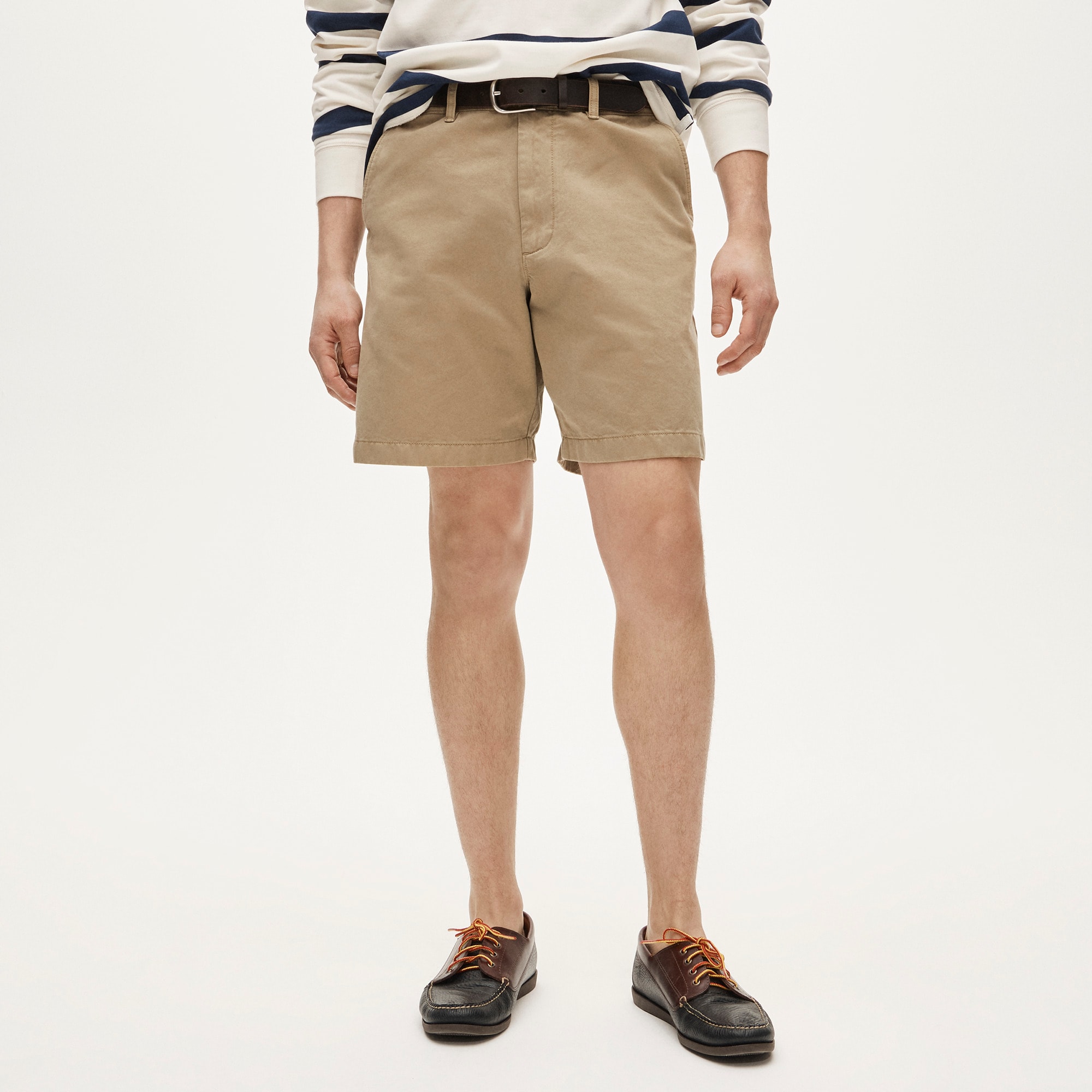 8" Classic chino short