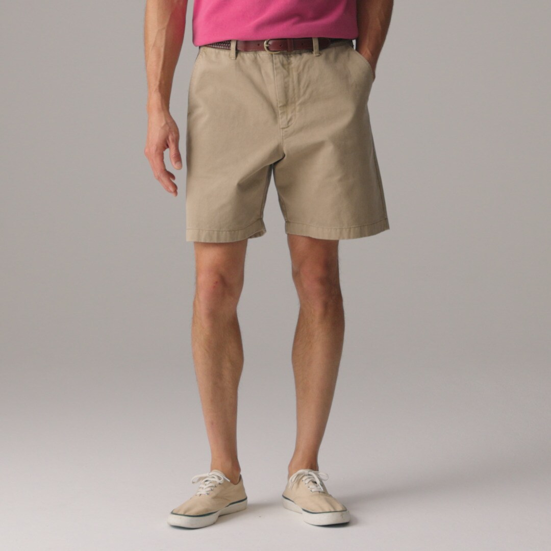 8" Classic chino short