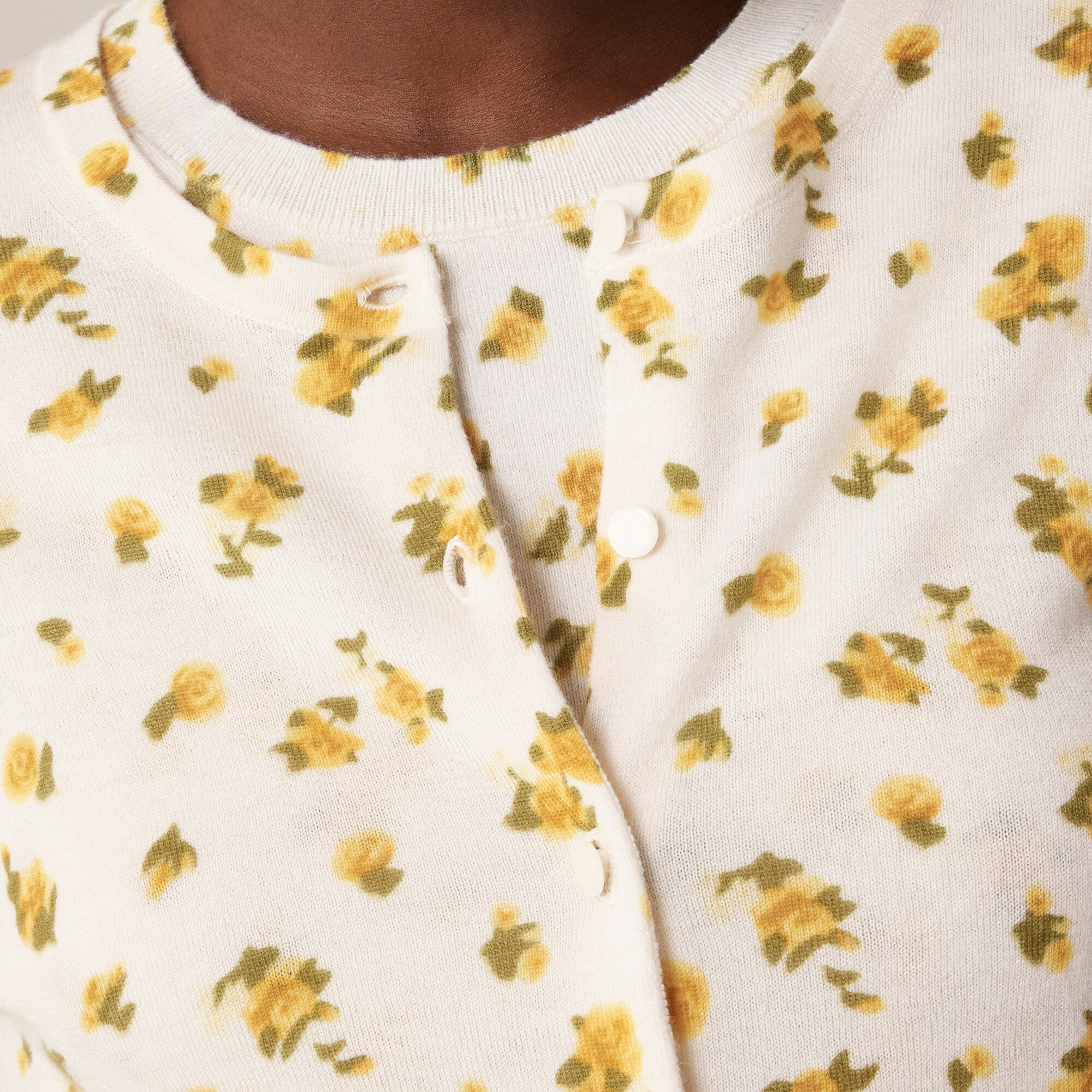 Featherweight cashmere cardigan in budding rose print - image 4