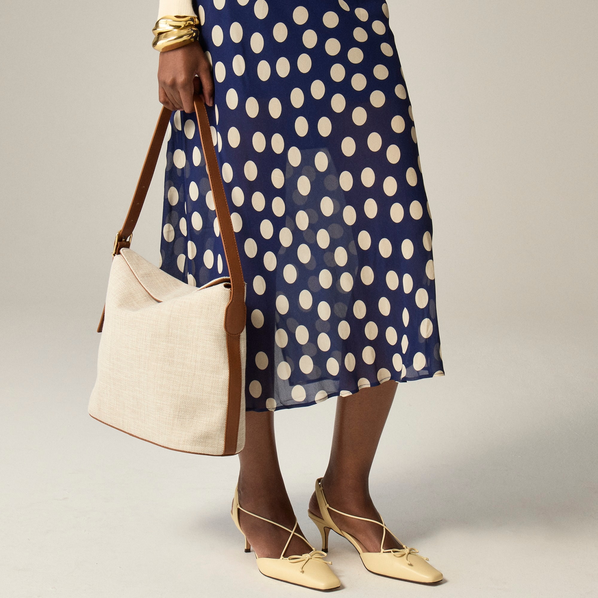 womens Berkeley shoulder bucket bag in Spanish canvas