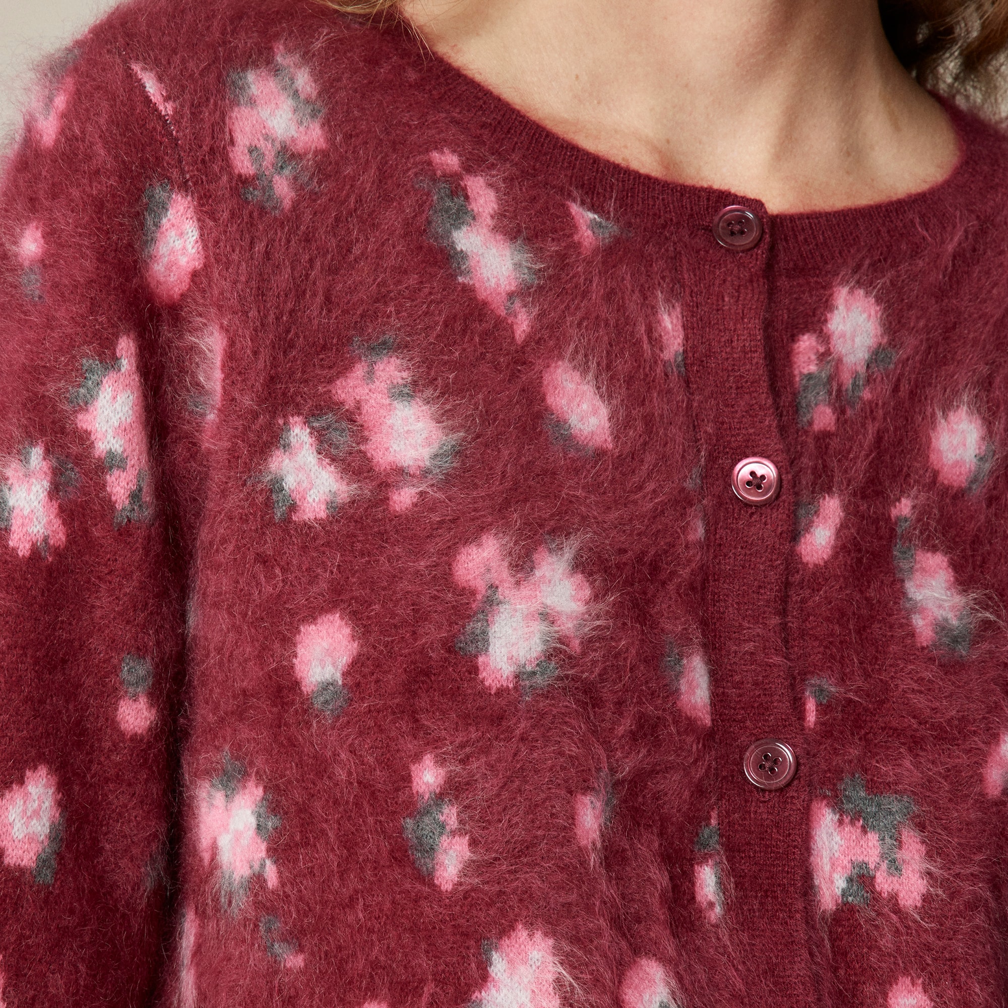 Brushed cashmere cropped cardigan in blurry floral