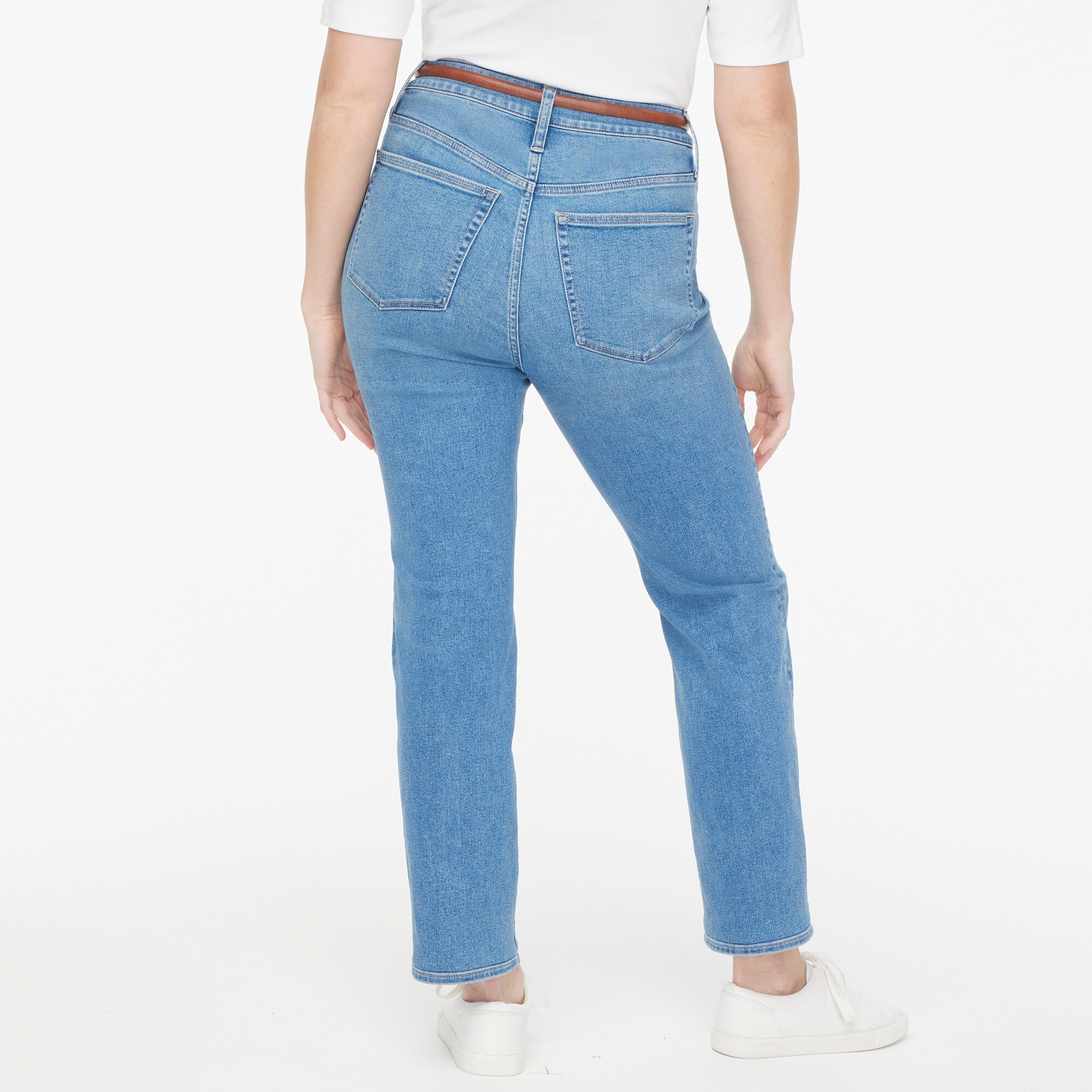Curvy stovepipe jean in signature stretch+
