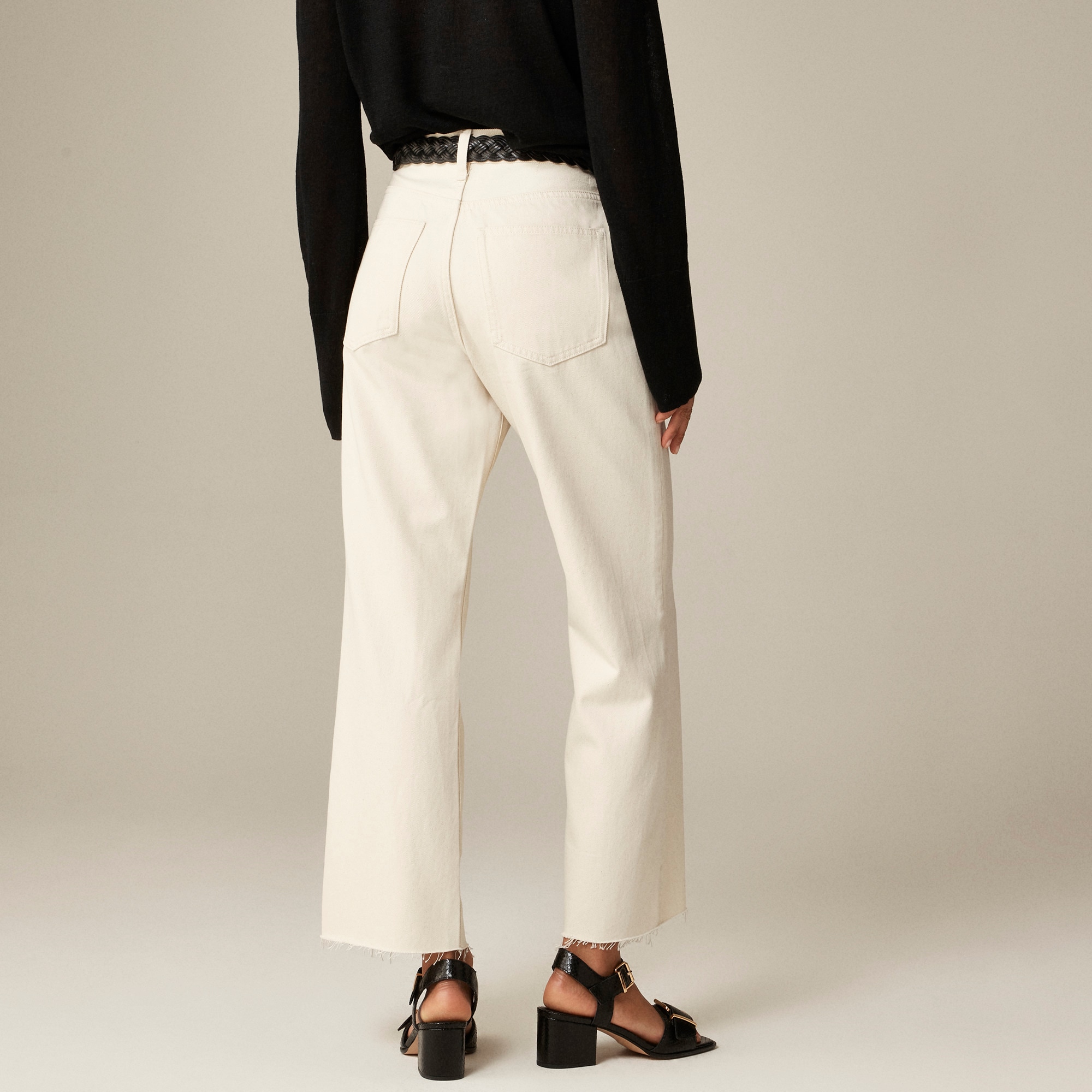 Mid-rise relaxed kickout jean