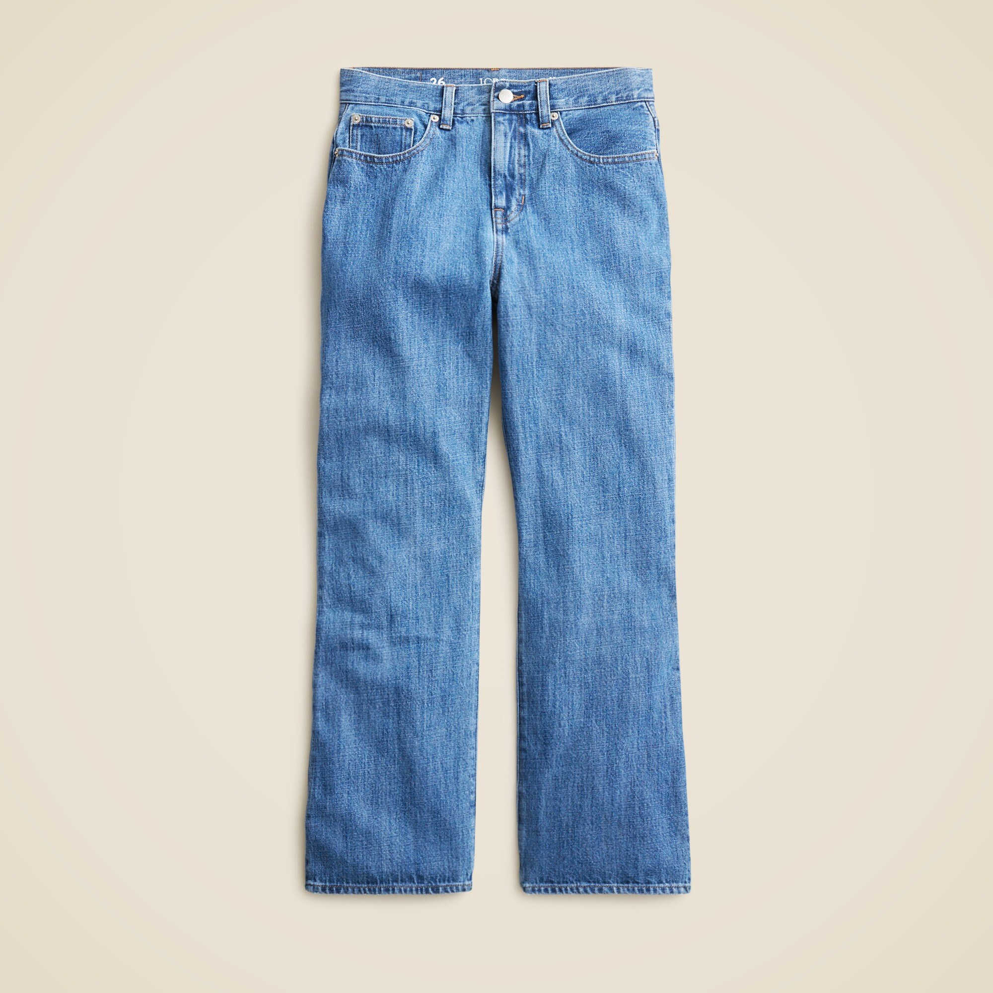 Mid-rise relaxed kickout jean