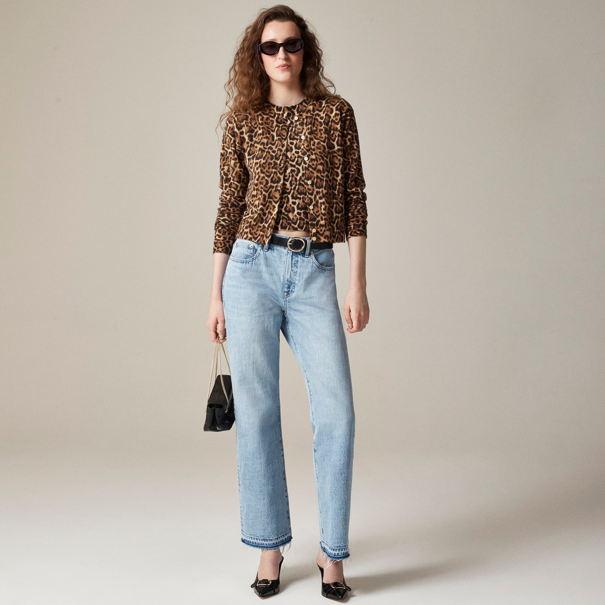 Featherweight cashmere cardigan in leopard print