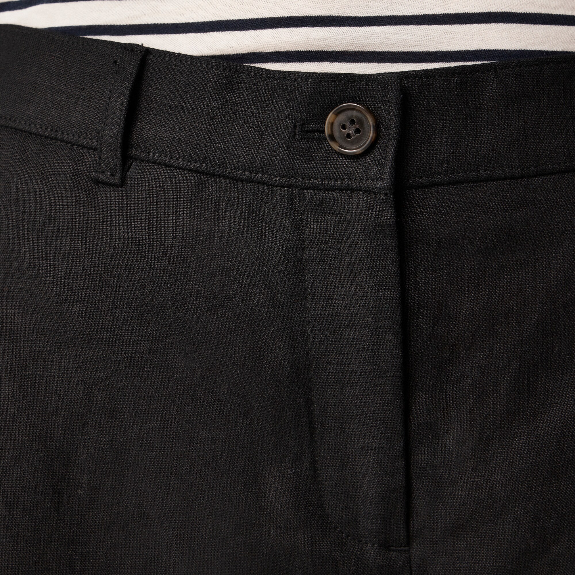 6" Harbor short in linen