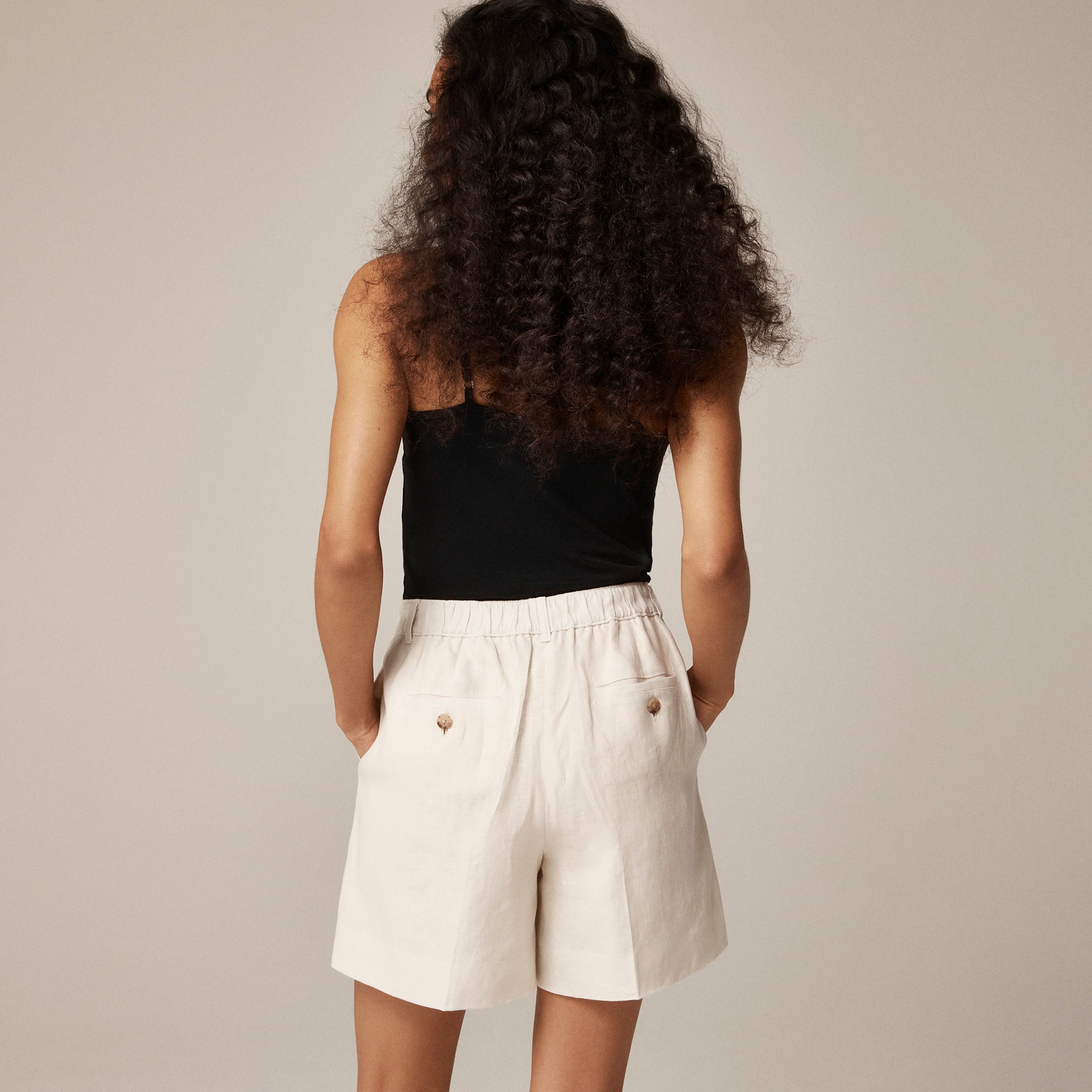 6" Harbor short in linen