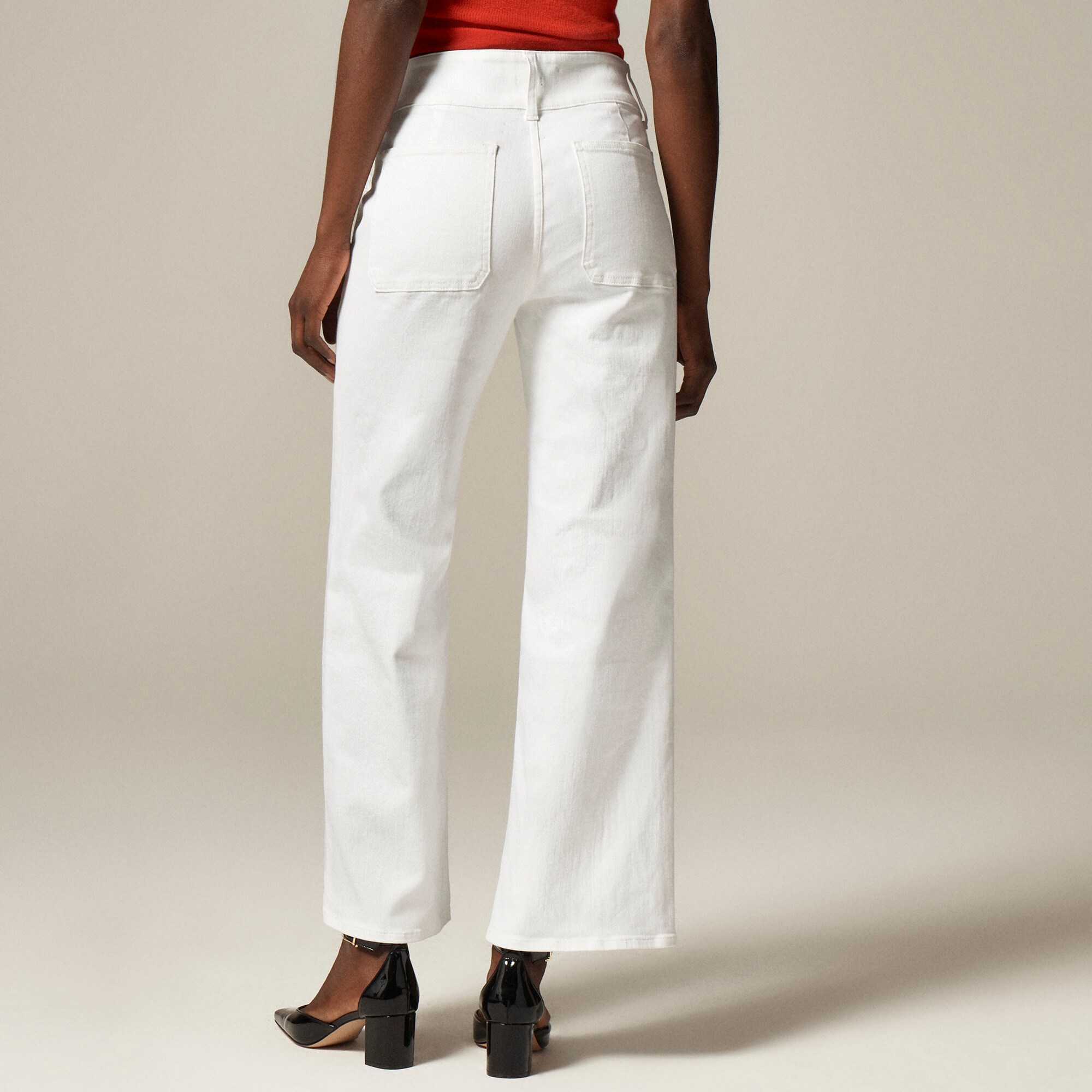Slim-wide jean with stacked buttons
