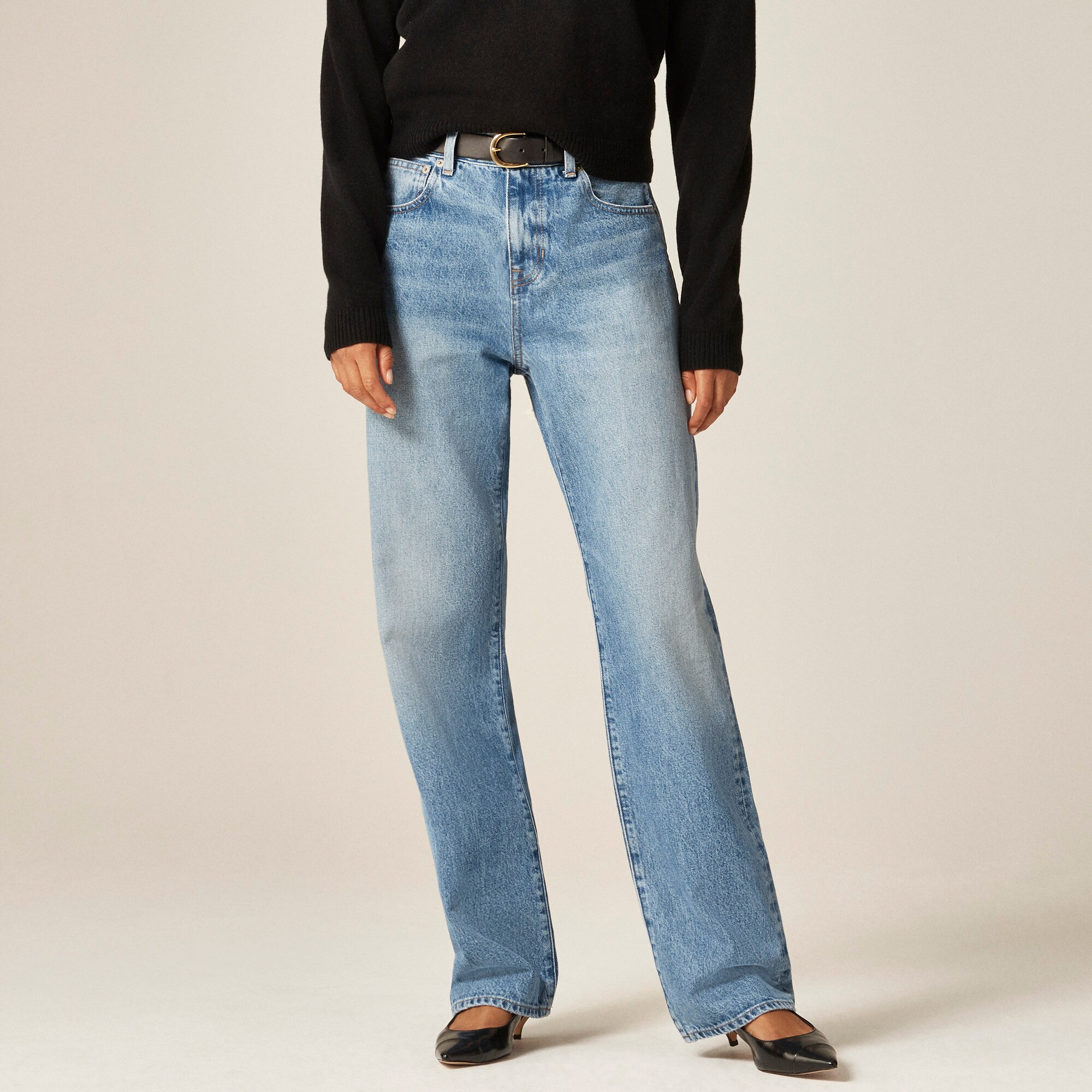 Mid-rise relaxed straight jean