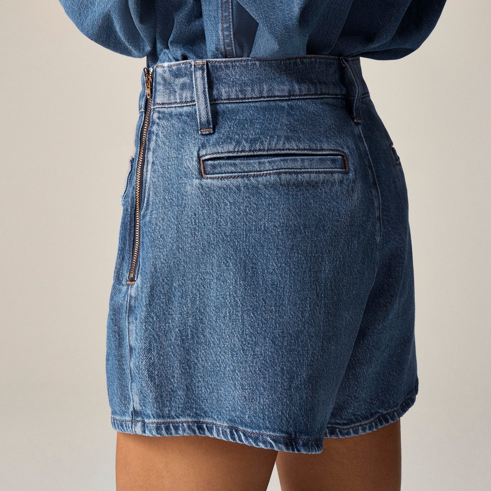 Denim short with sailor pockets