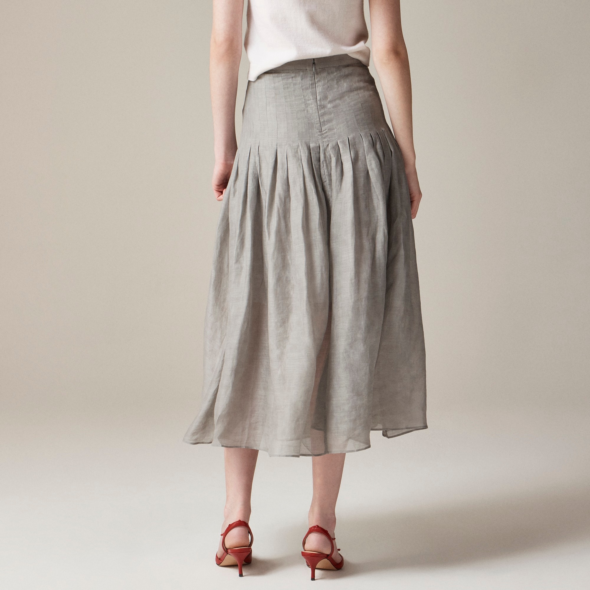Pleated drop-waist midi skirt in ramie