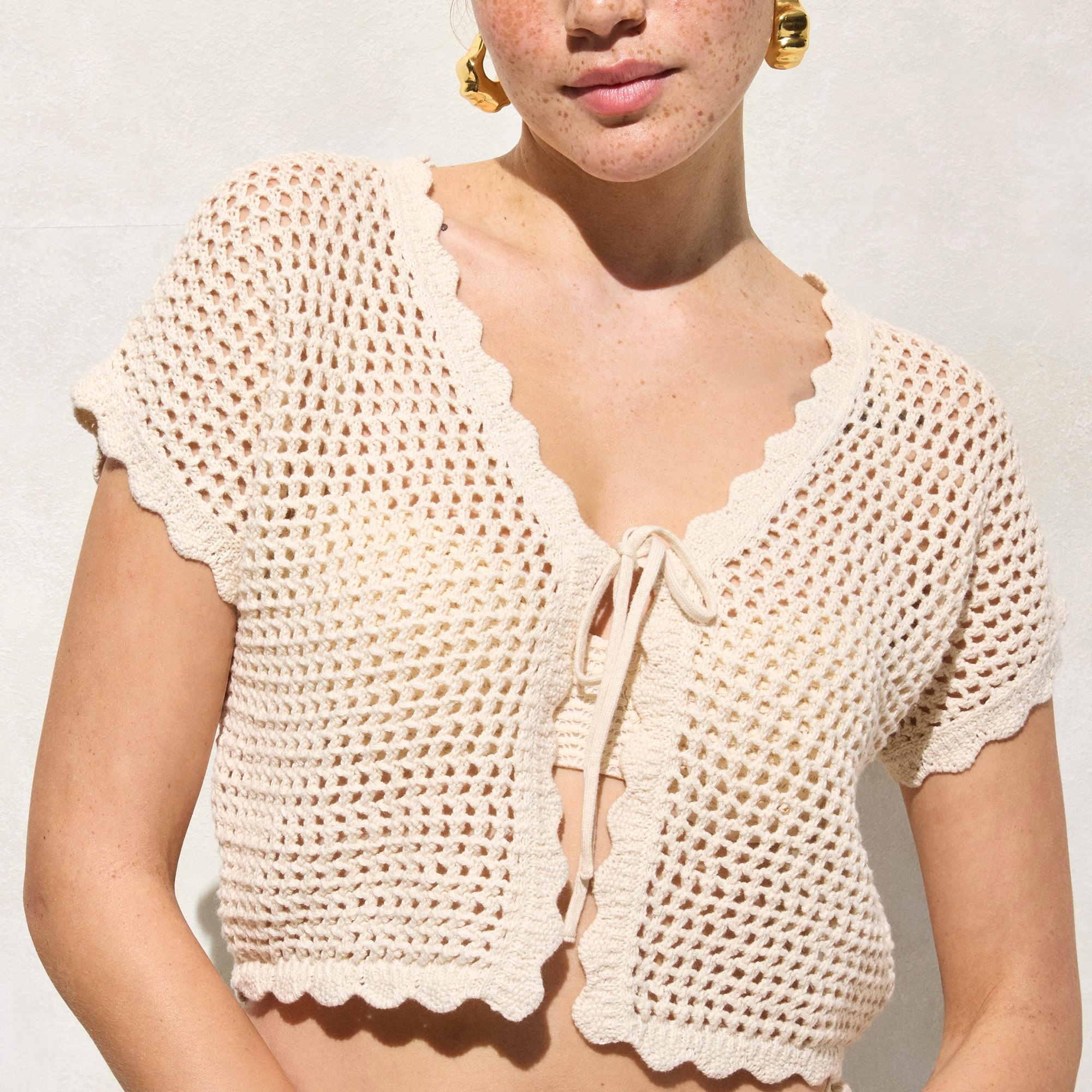 Crochet short-sleeve cardigan