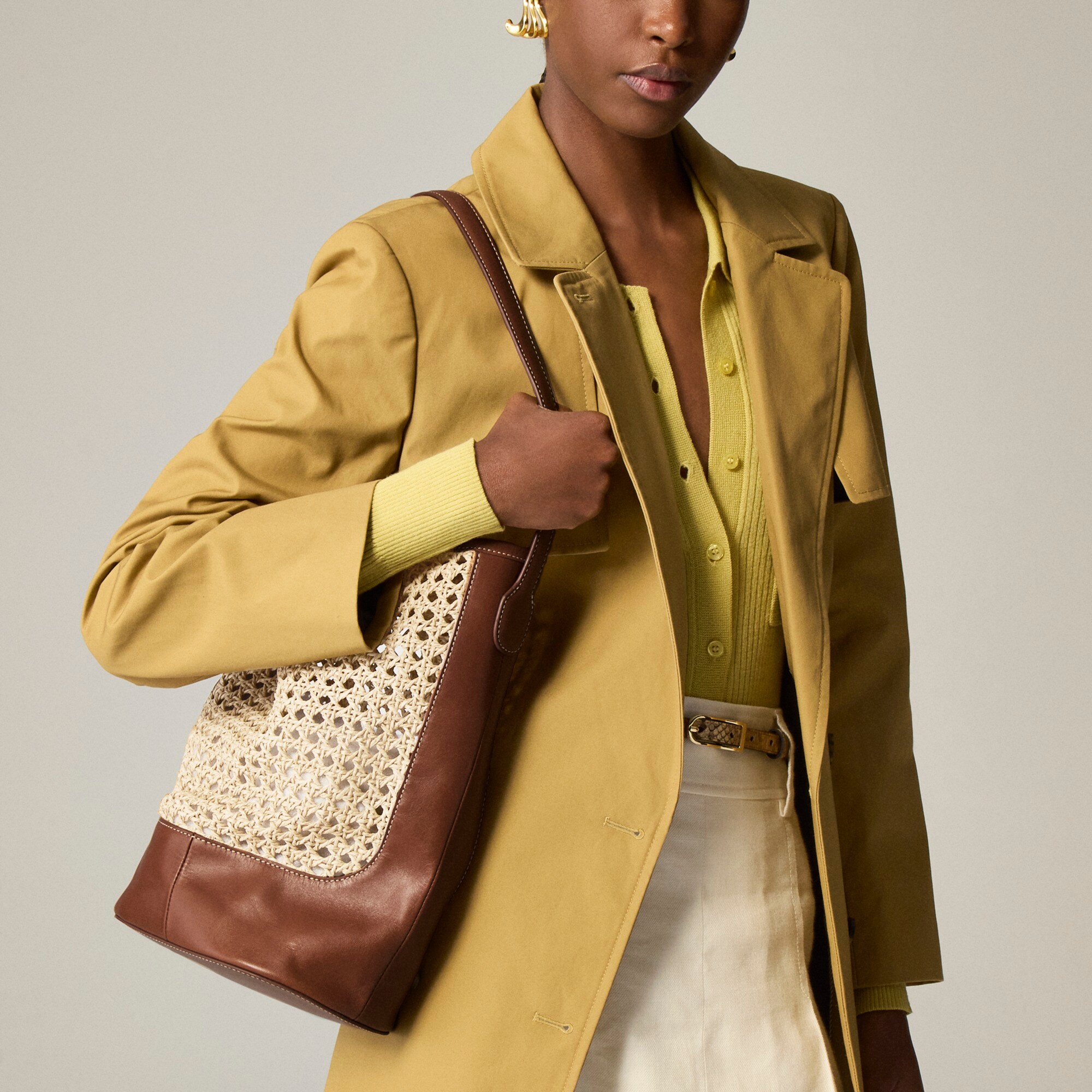 Berkeley bucket bag in faux raffia and leather