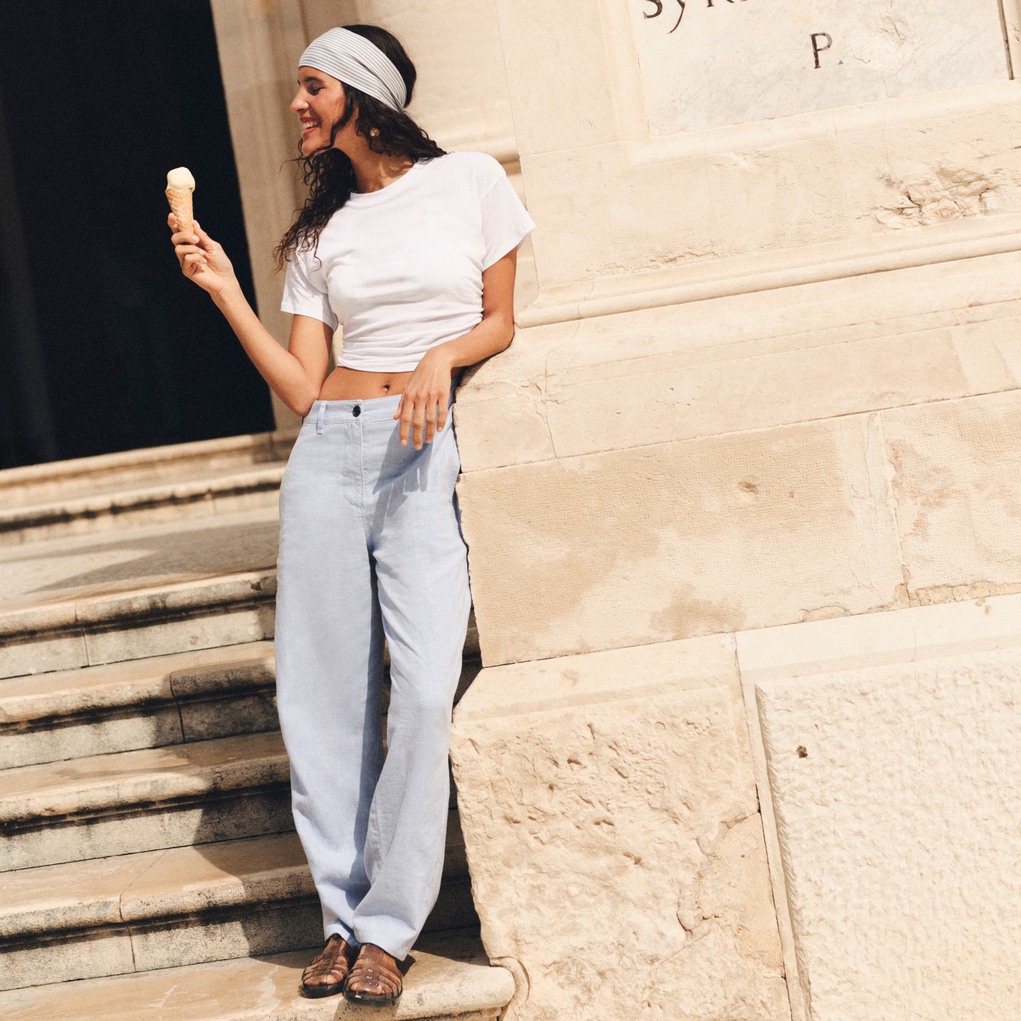 Relaxed barrel-leg pant in linen blend