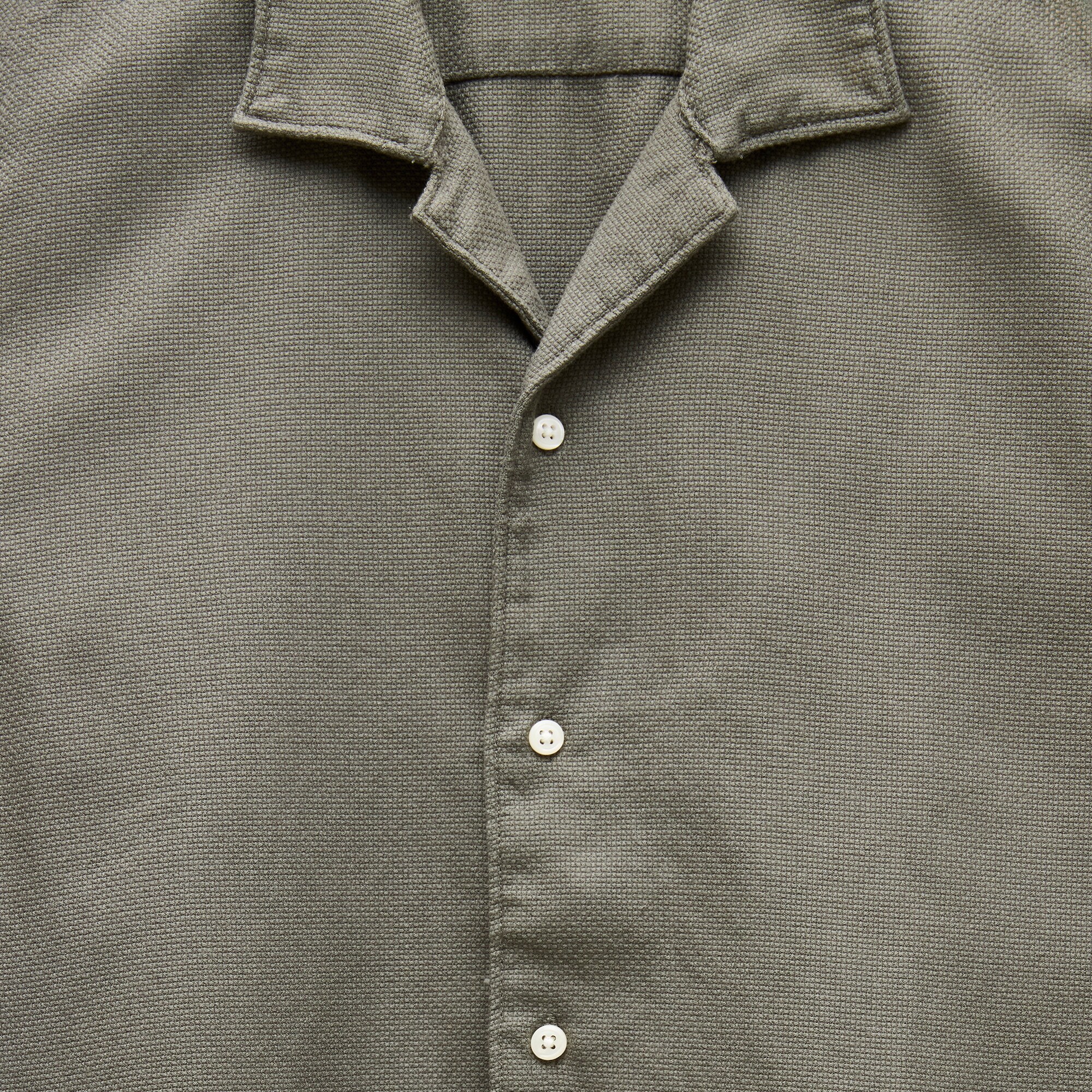 Short-sleeve textured cotton camp-collar shirt