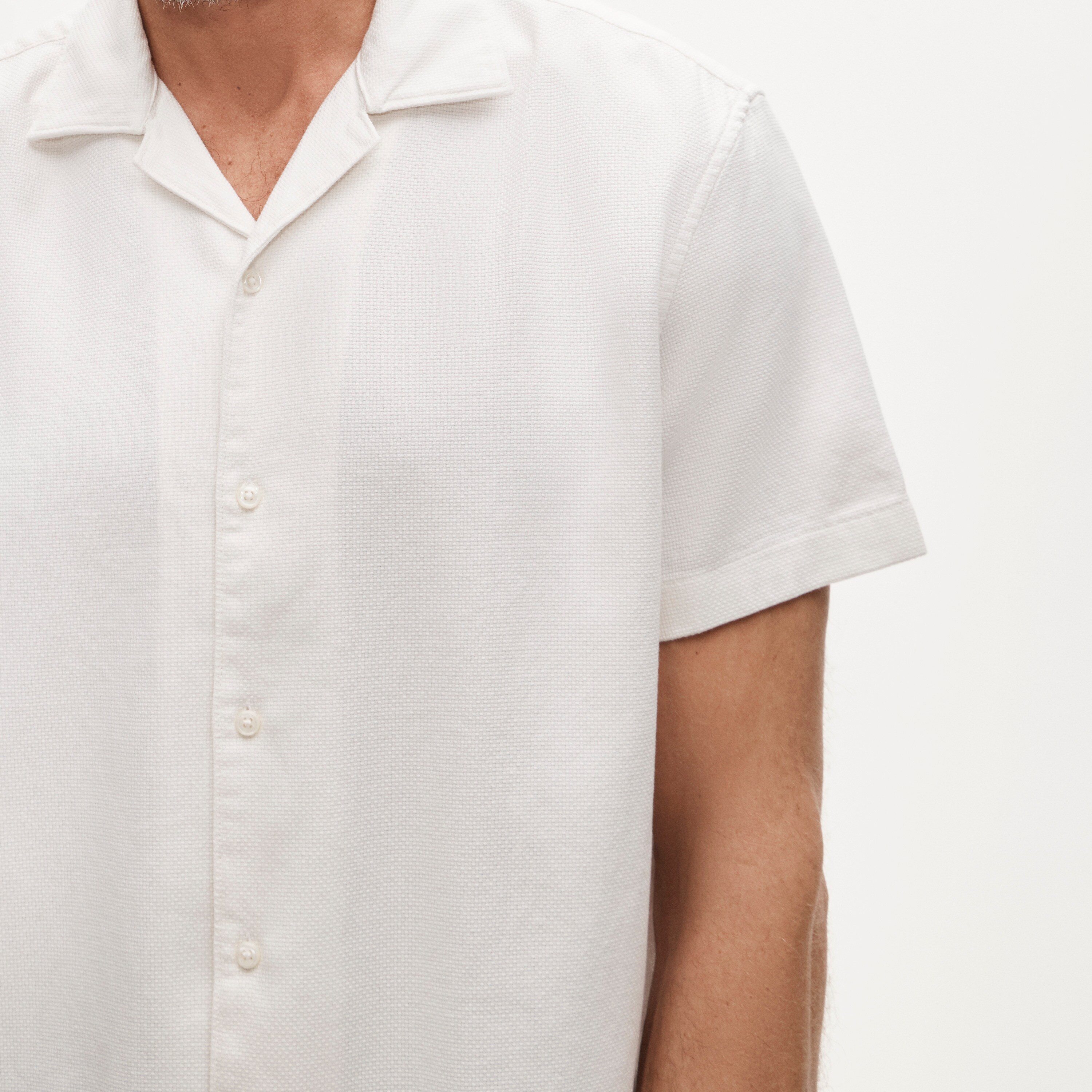 Short-sleeve textured cotton camp-collar shirt