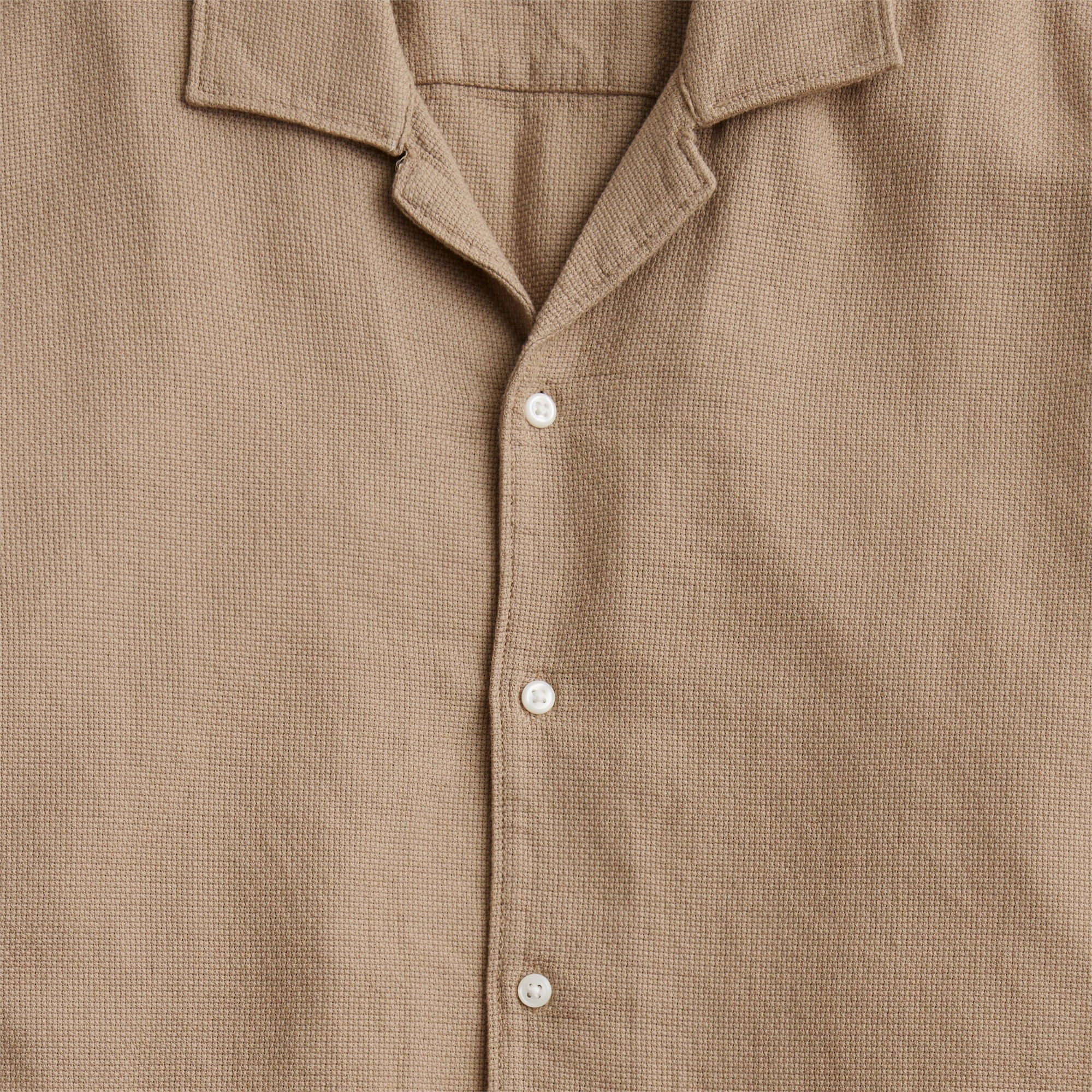 Short-sleeve textured cotton camp-collar shirt
