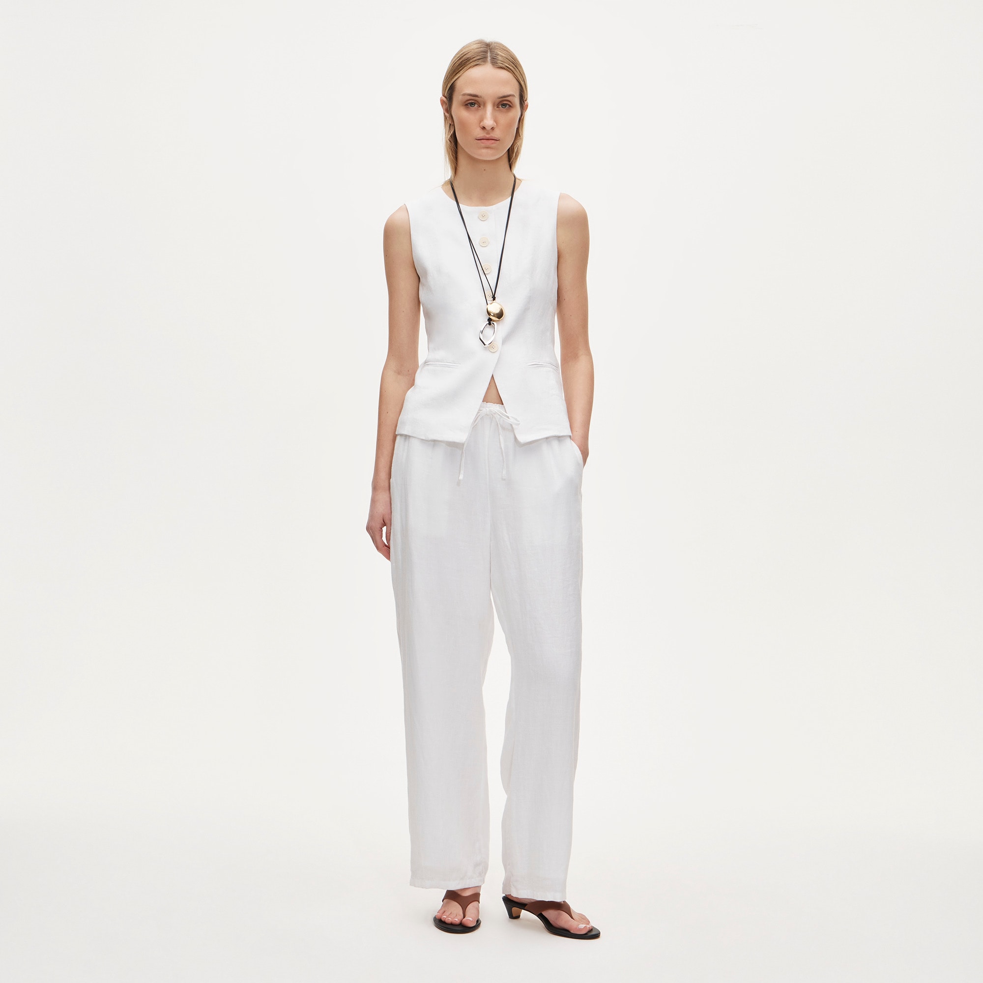 Cutaway vest top in linen