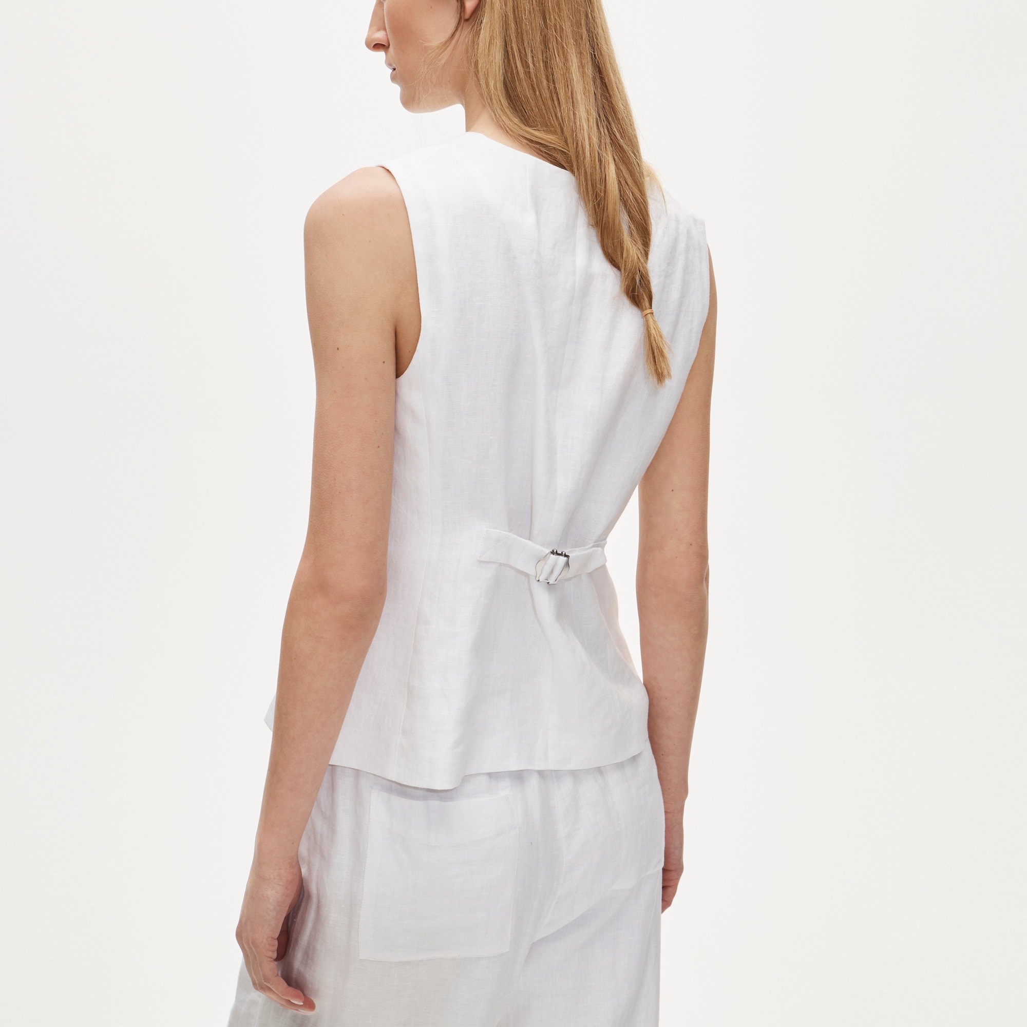 Cutaway vest top in linen