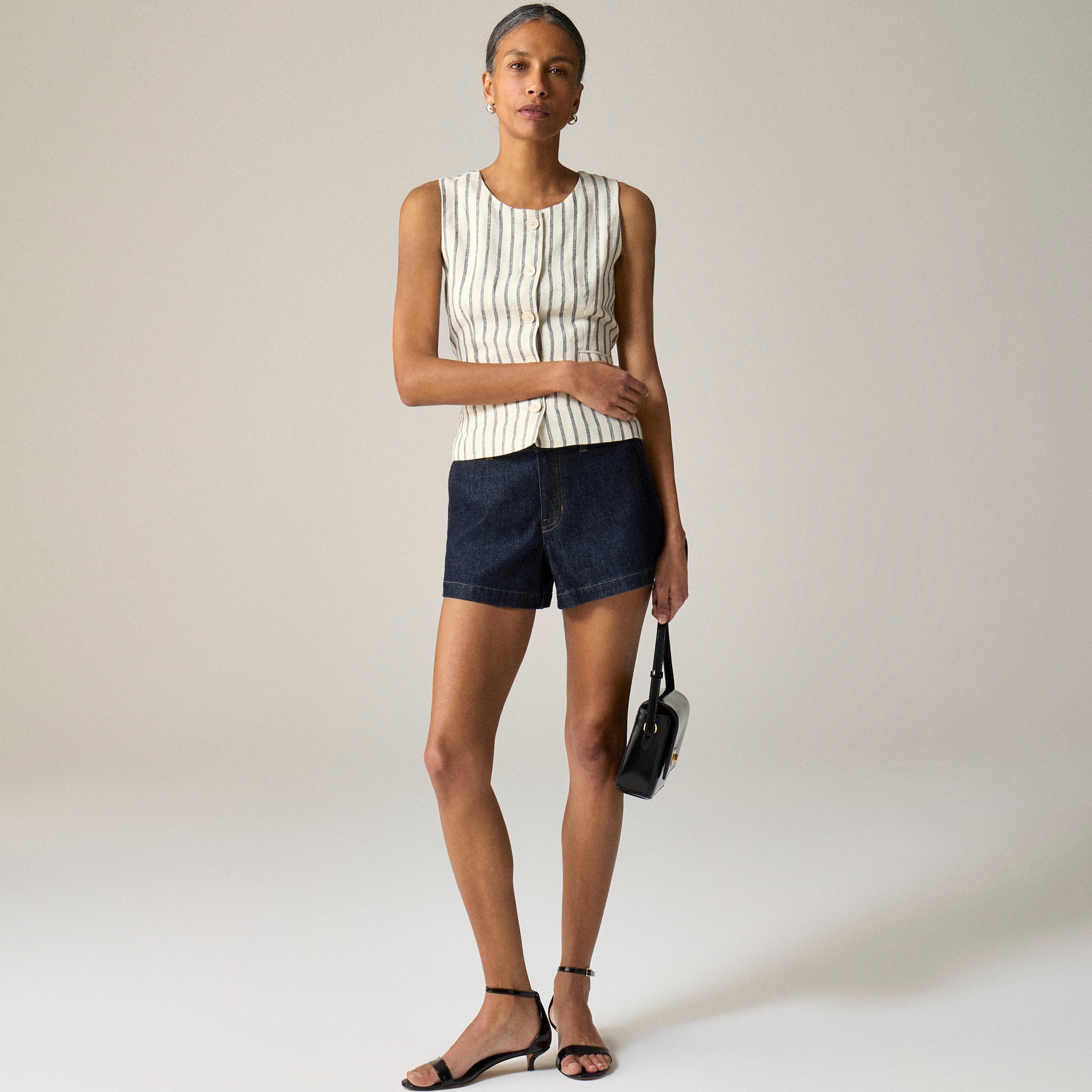Crewneck vest in striped linen