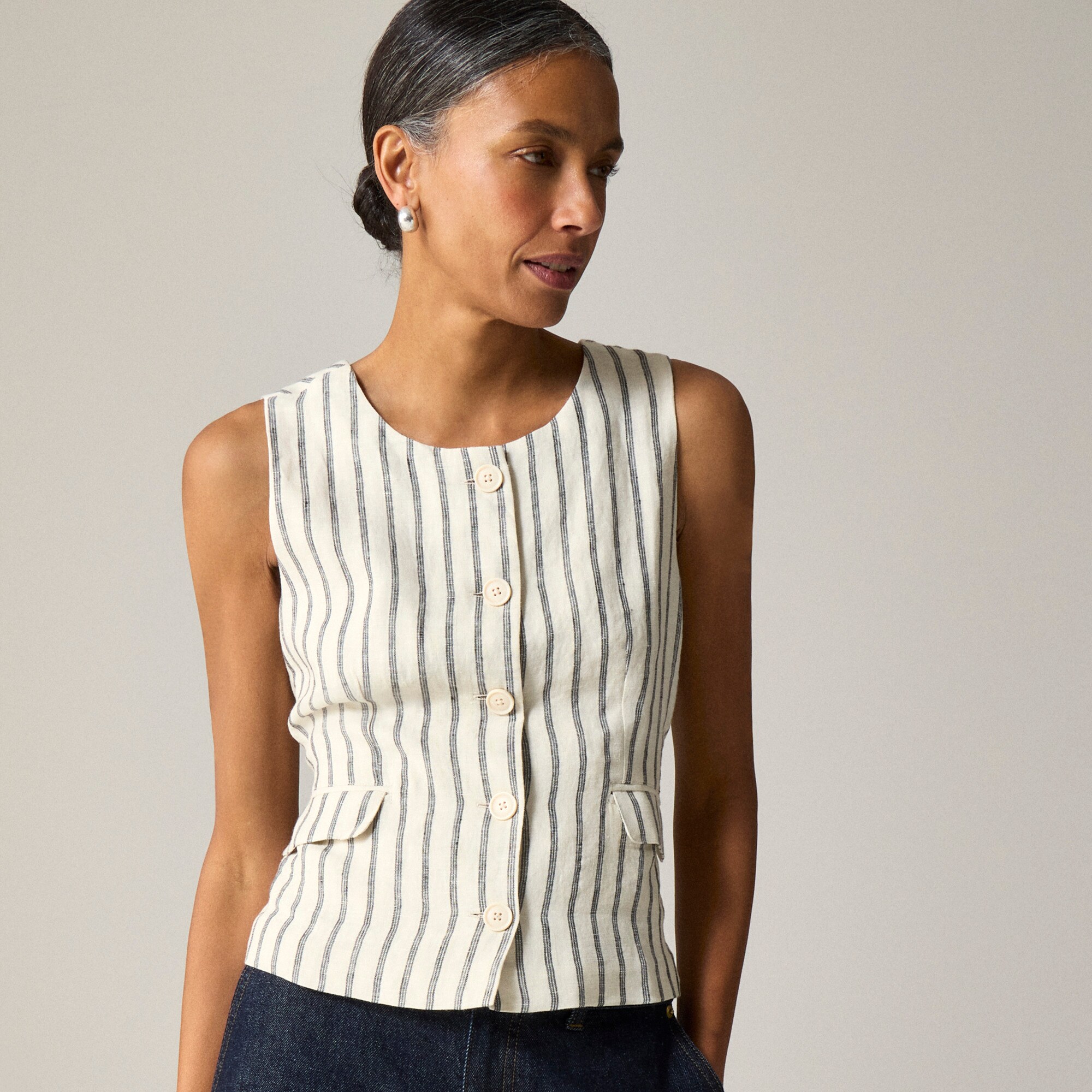 Crewneck vest in striped linen