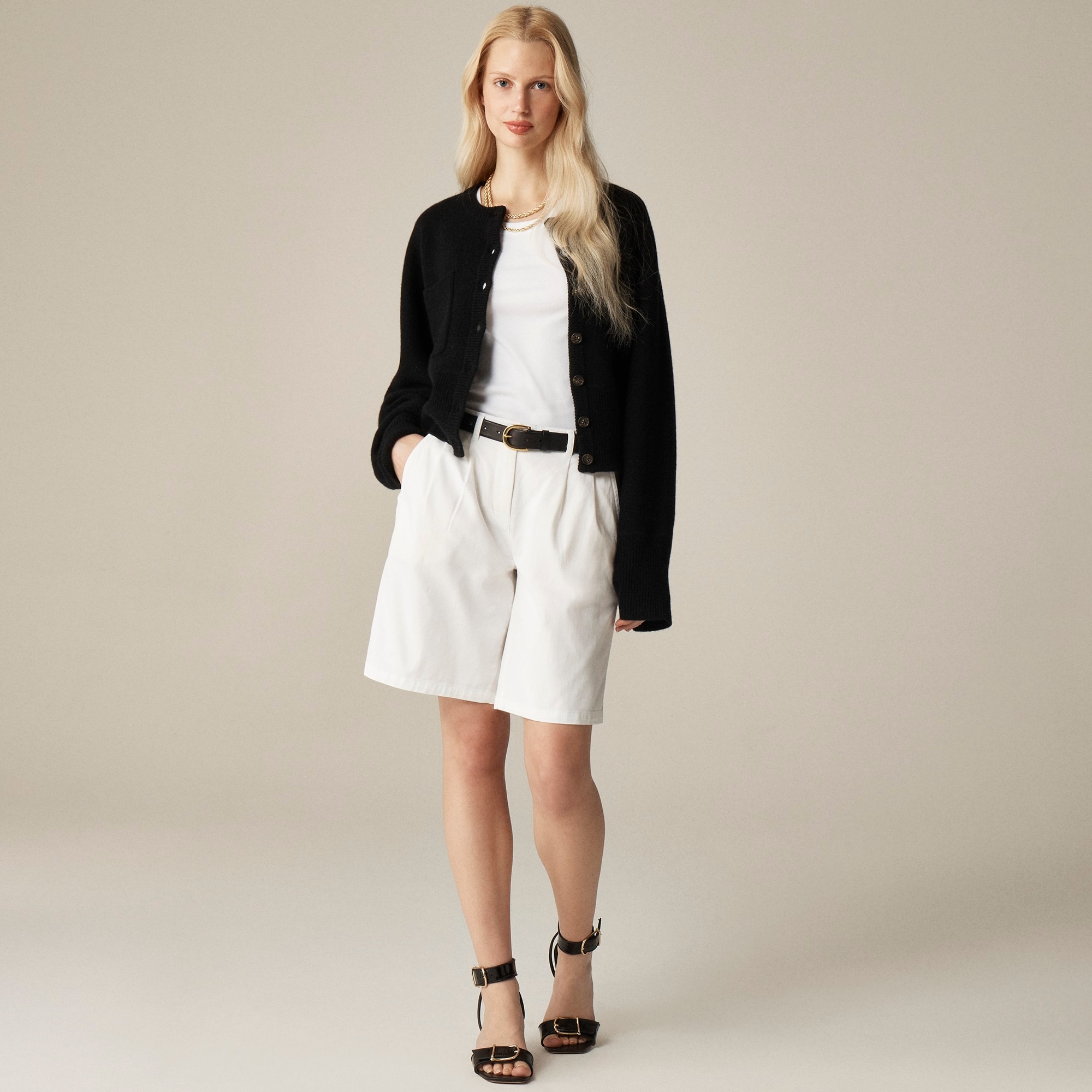 womens 9&quot; pleated heritage chino short
