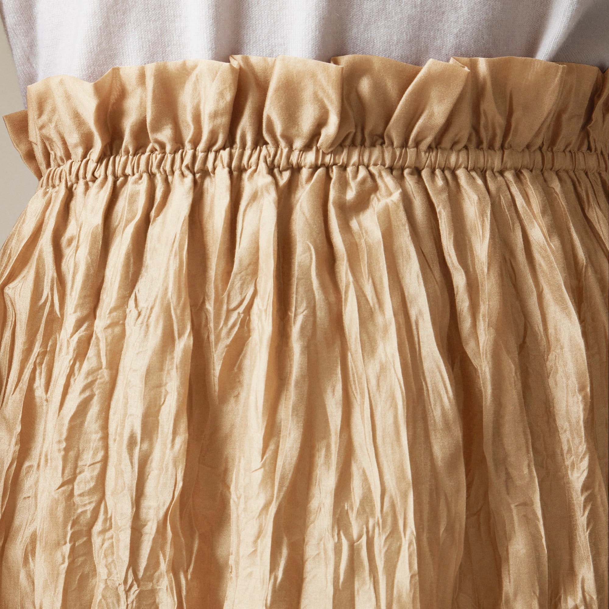 Crinkled gathered-waist skirt