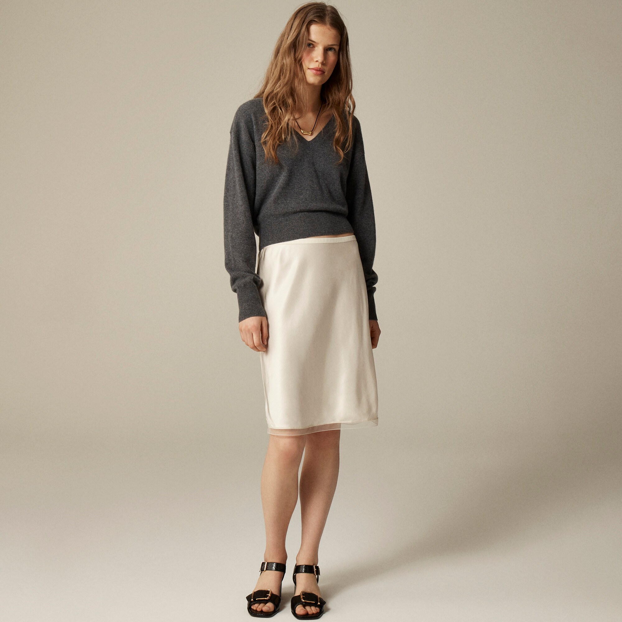  Gwen knee-length slip skirt in viscose charmeuse